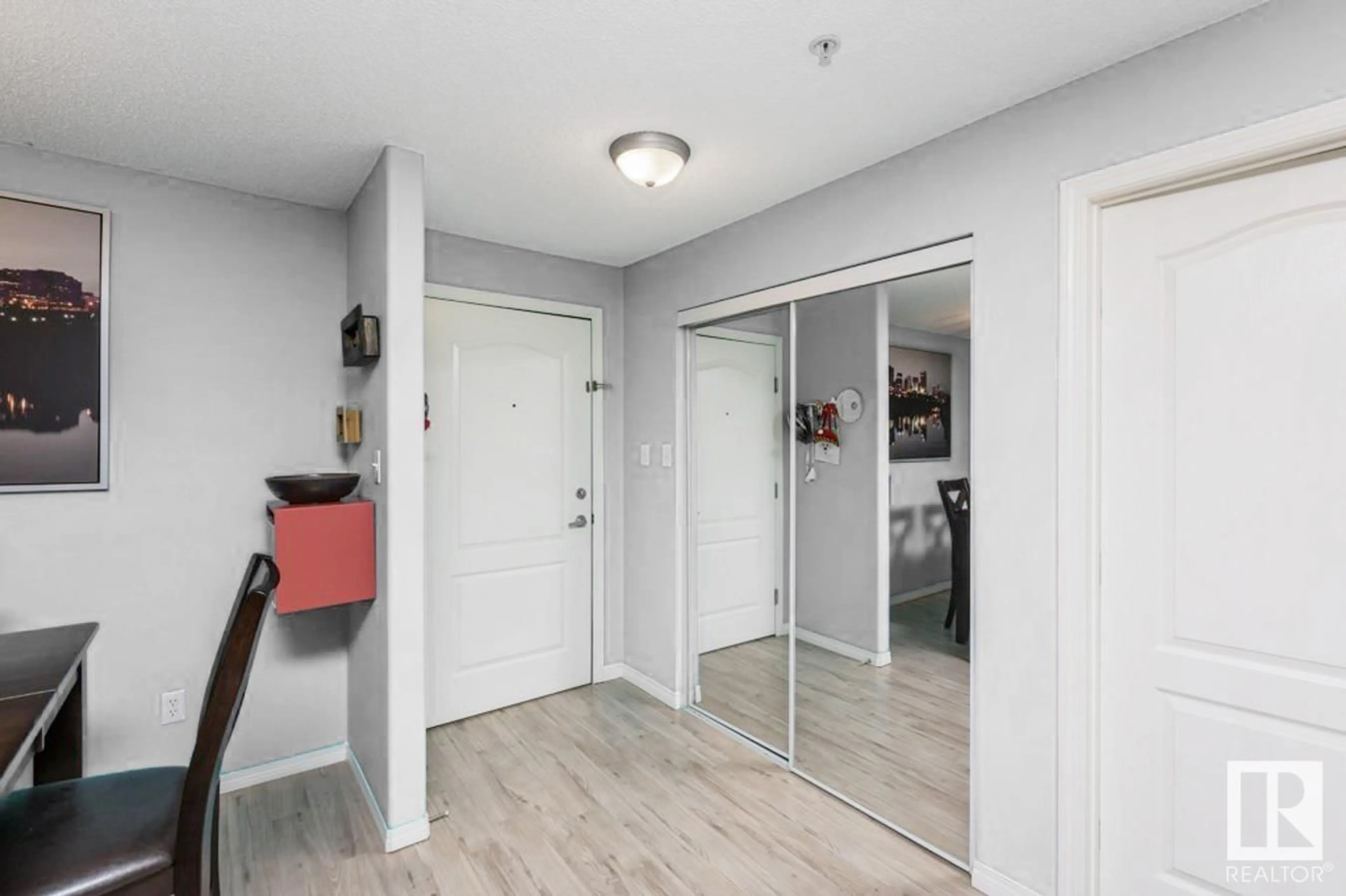 Indoor foyer for #1104 - 330 CLAREVIEW STATION DR, Edmonton Alberta T5Y0E6