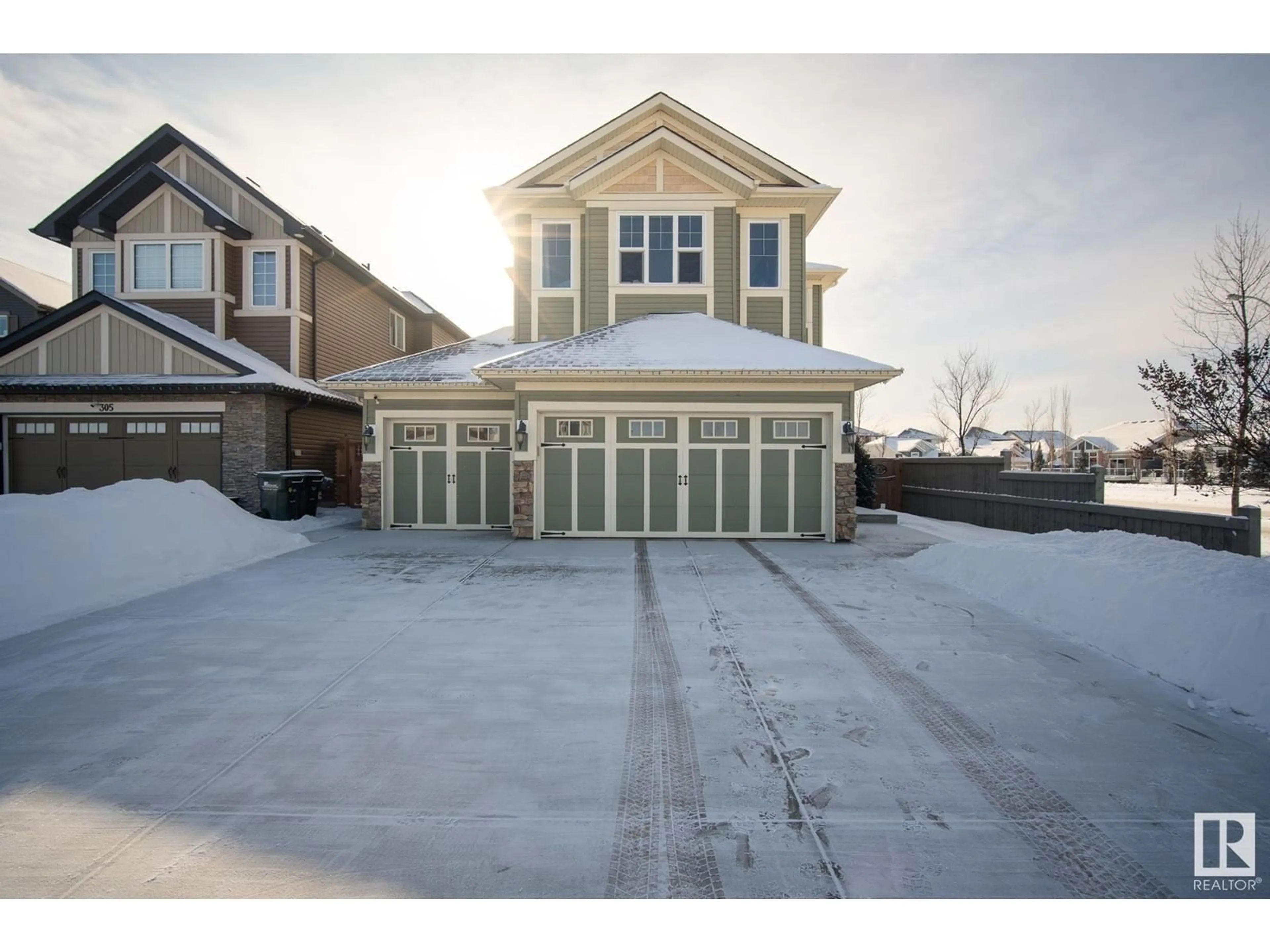 Indoor garage for 301 AMPTON COURT, Sherwood Park Alberta T8H0W1