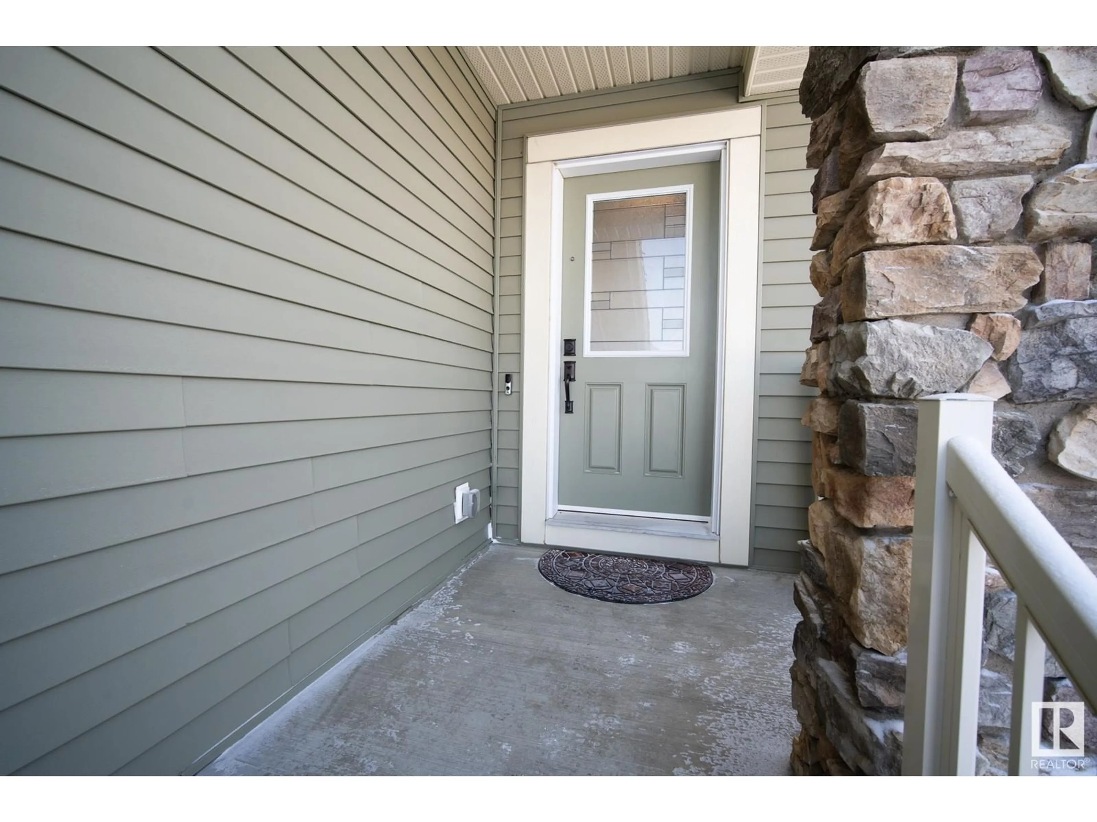 Indoor entryway for 301 AMPTON COURT, Sherwood Park Alberta T8H0W1