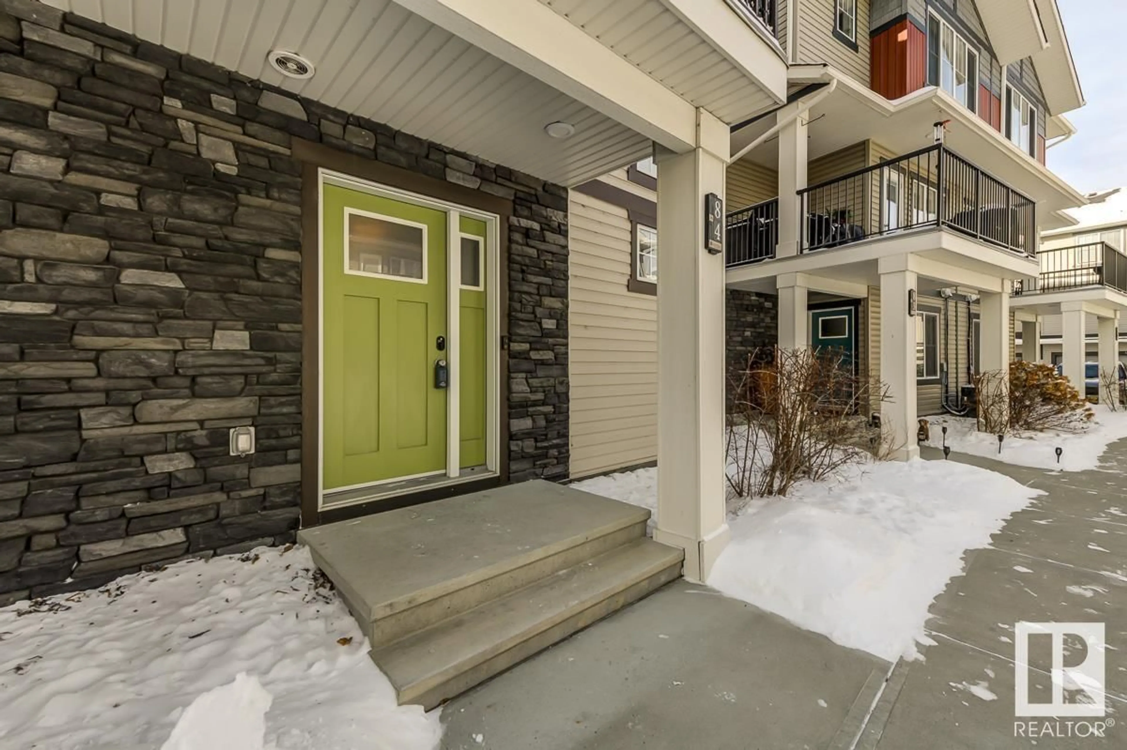 Indoor entryway for #84 165 CY BECKER BV NW, Edmonton Alberta T5Y3R4