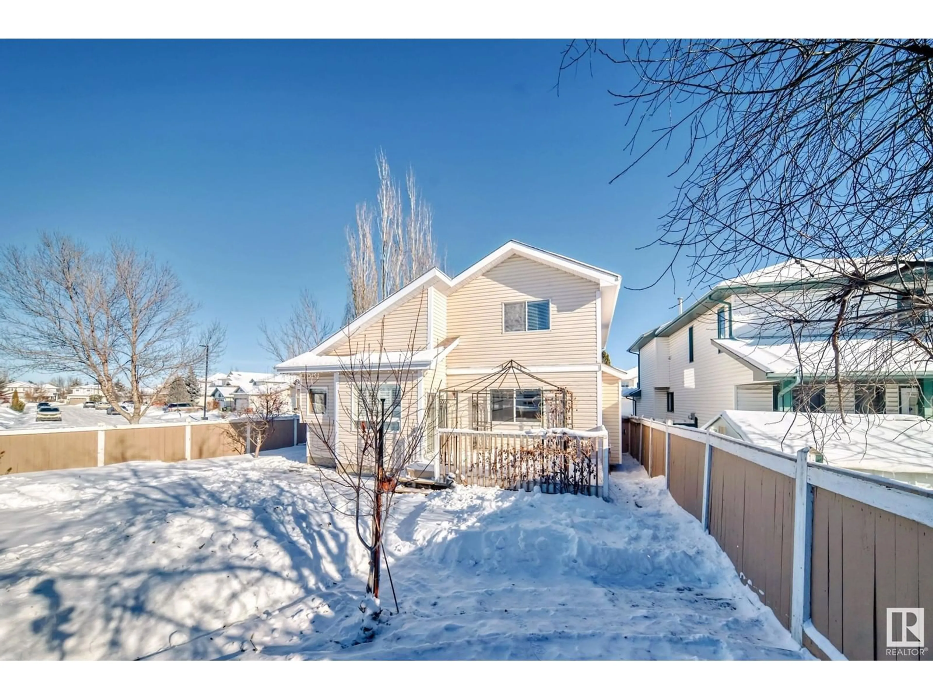 A pic from outside/outdoor area/front of a property/back of a property/a pic from drone, street for 11423 9 AV NW, Edmonton Alberta T6J6Z4