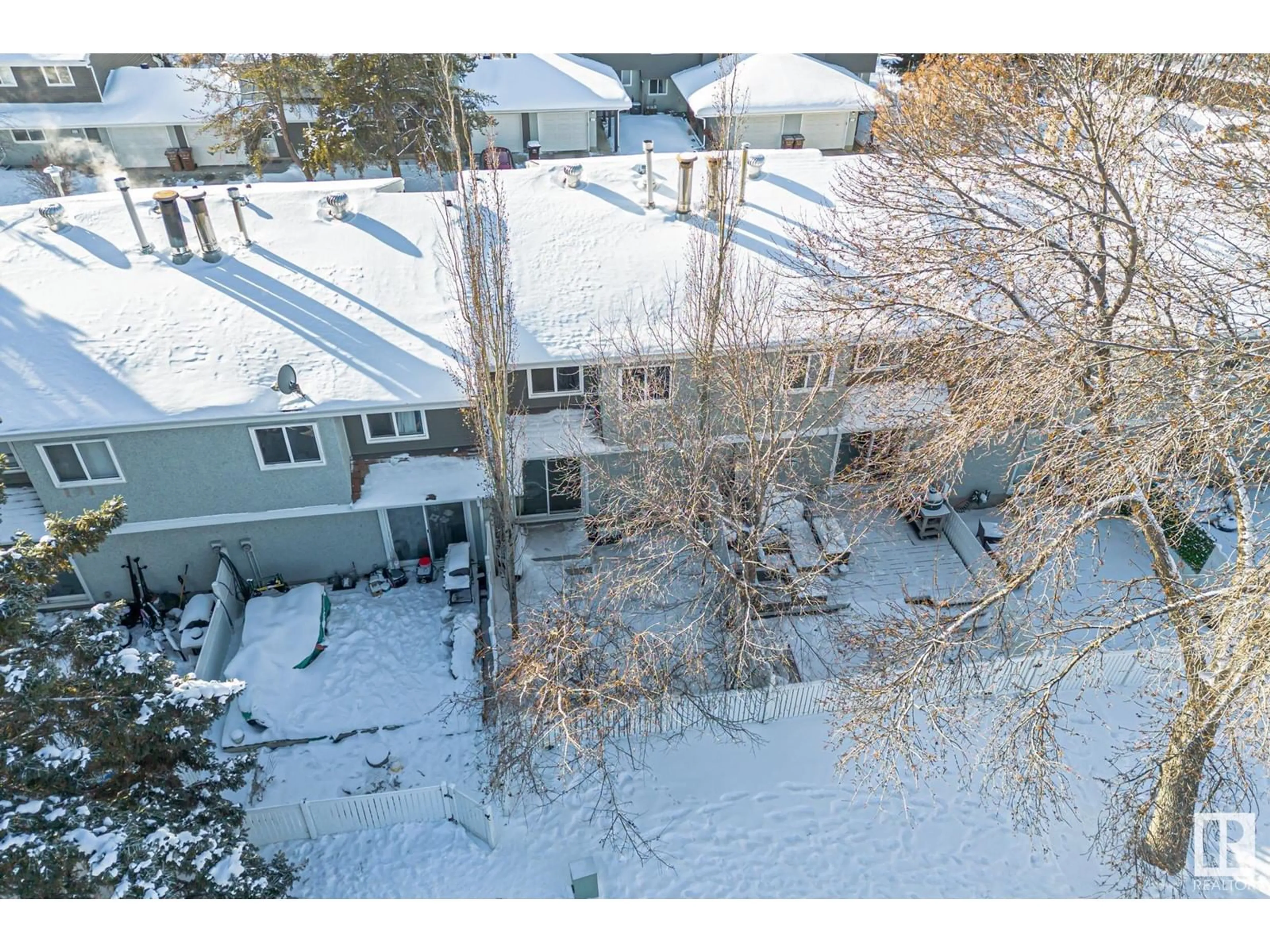 A pic from outside/outdoor area/front of a property/back of a property/a pic from drone, unknown for 13 GRANDIN WOODS ES, St. Albert Alberta T8N2Y4