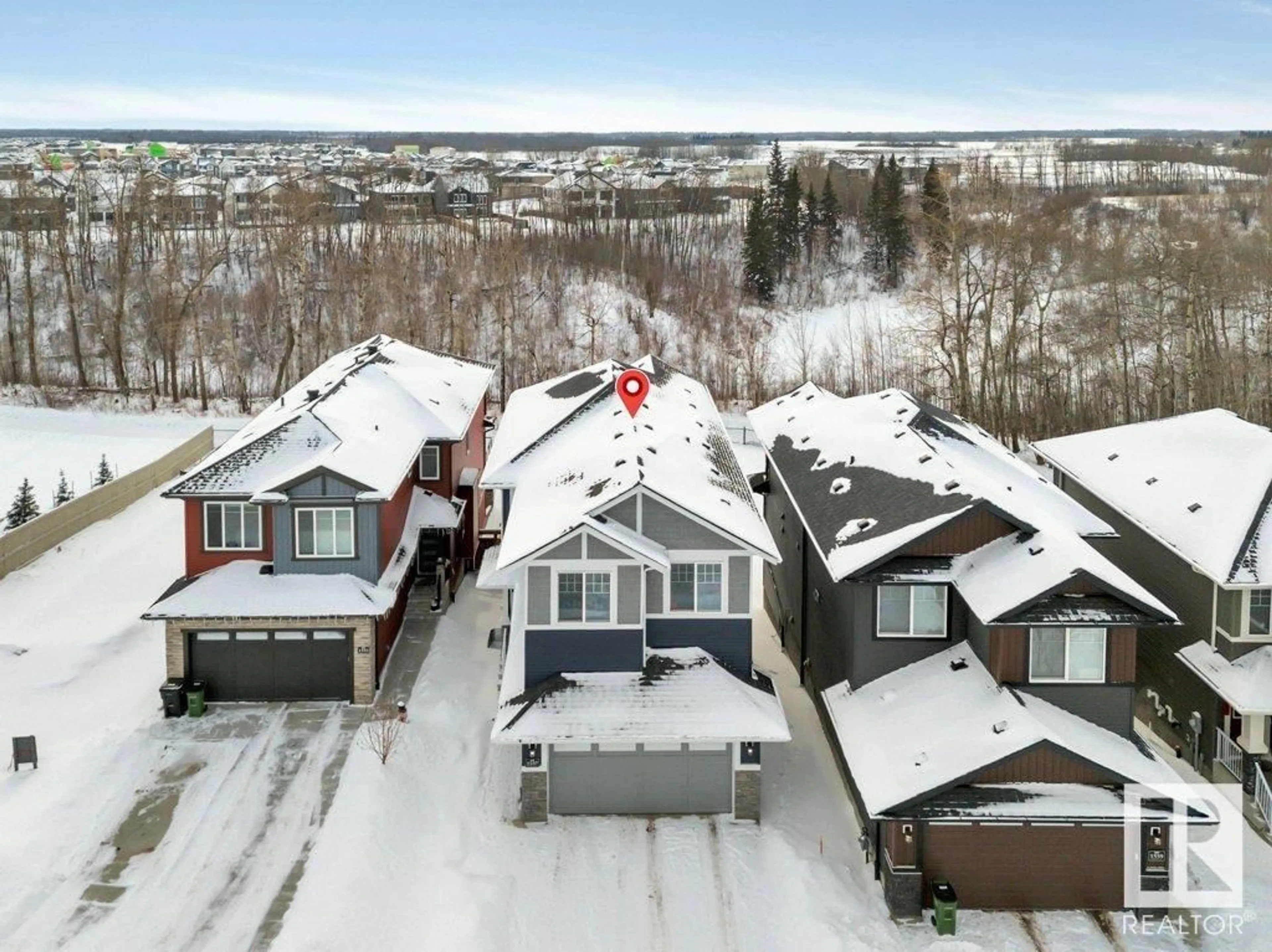 A pic from outside/outdoor area/front of a property/back of a property/a pic from drone, unknown for 1557 ESAIW PL NW, Edmonton Alberta T6M0E5