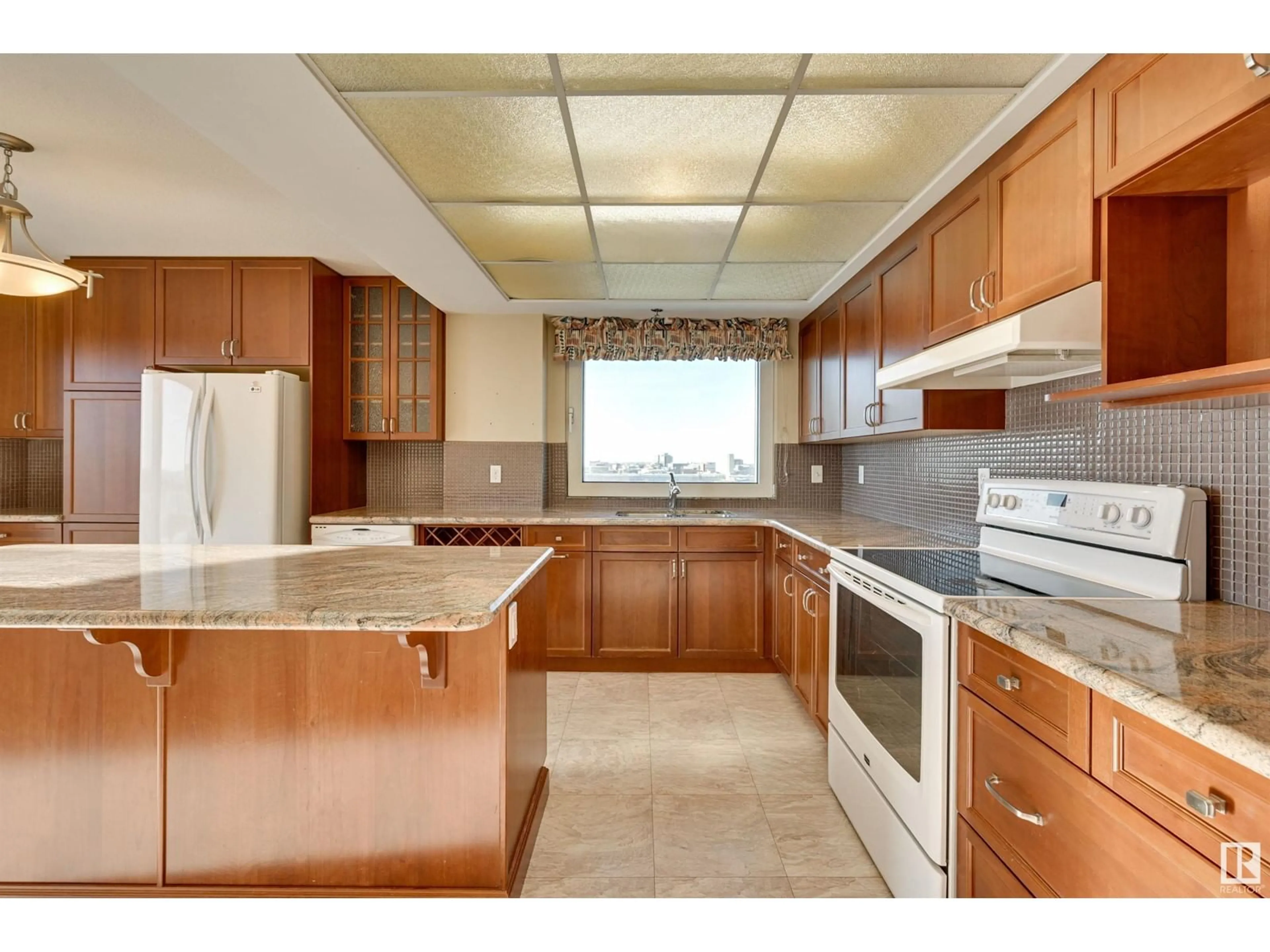 Standard kitchen, ceramic/tile floor for #1701 10731 SASKATCHEWAN DR NW, Edmonton Alberta T6E6H1