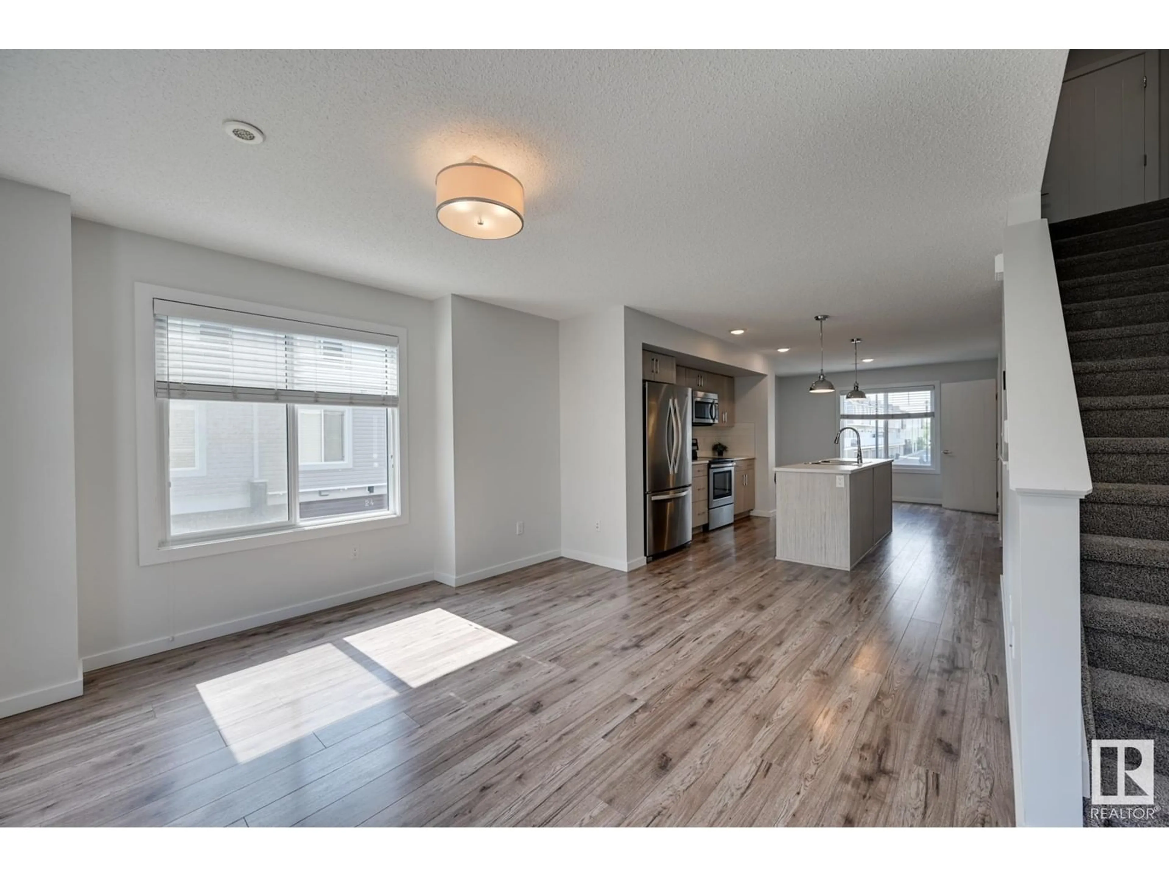 A pic of a room for 26 2215 24 ST NW, Edmonton Alberta T6T1A6