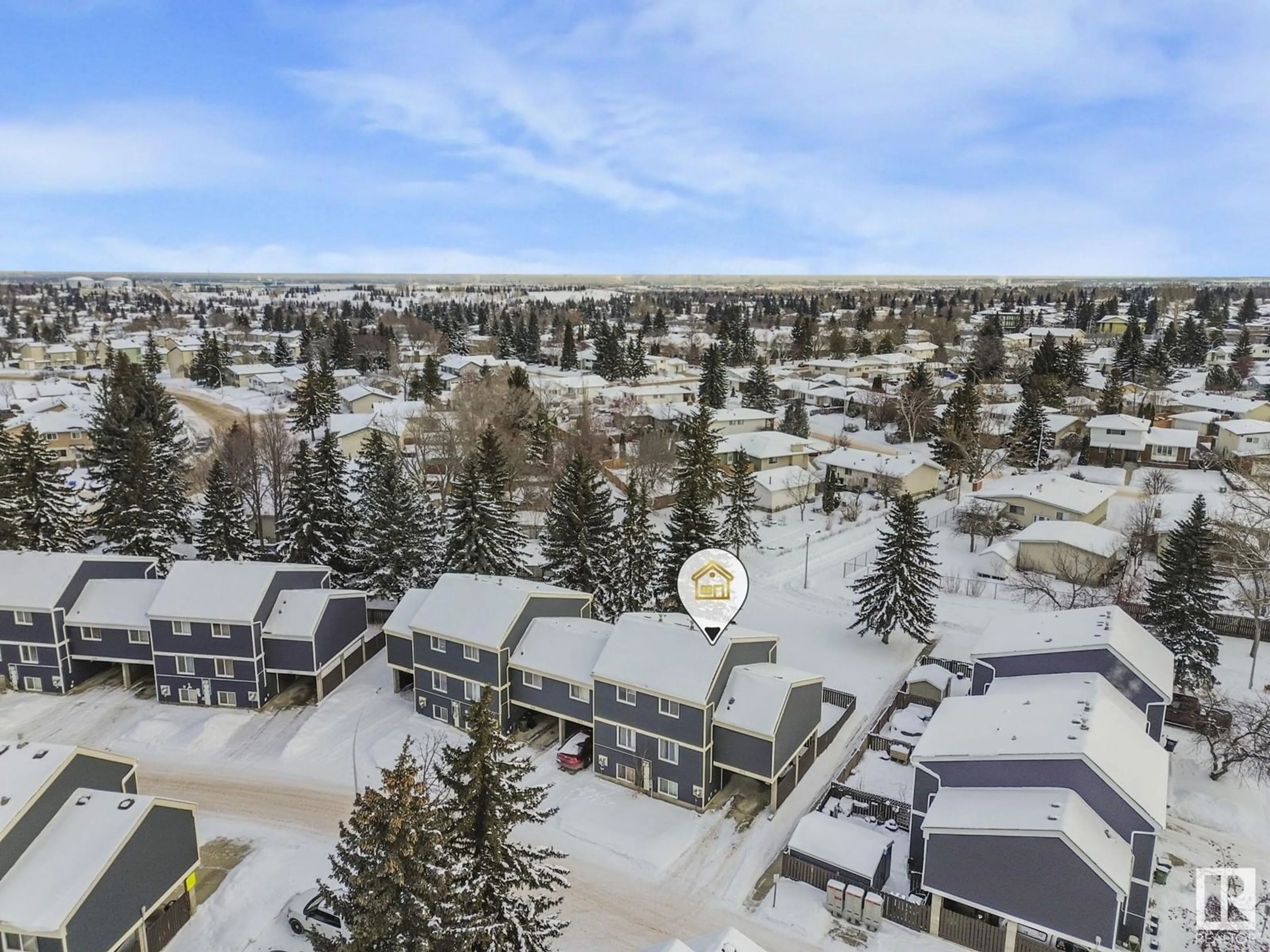 A pic from outside/outdoor area/front of a property/back of a property/a pic from drone, mountain view for 122 MORIN MAZE MZ NW, Edmonton Alberta T6K1V1