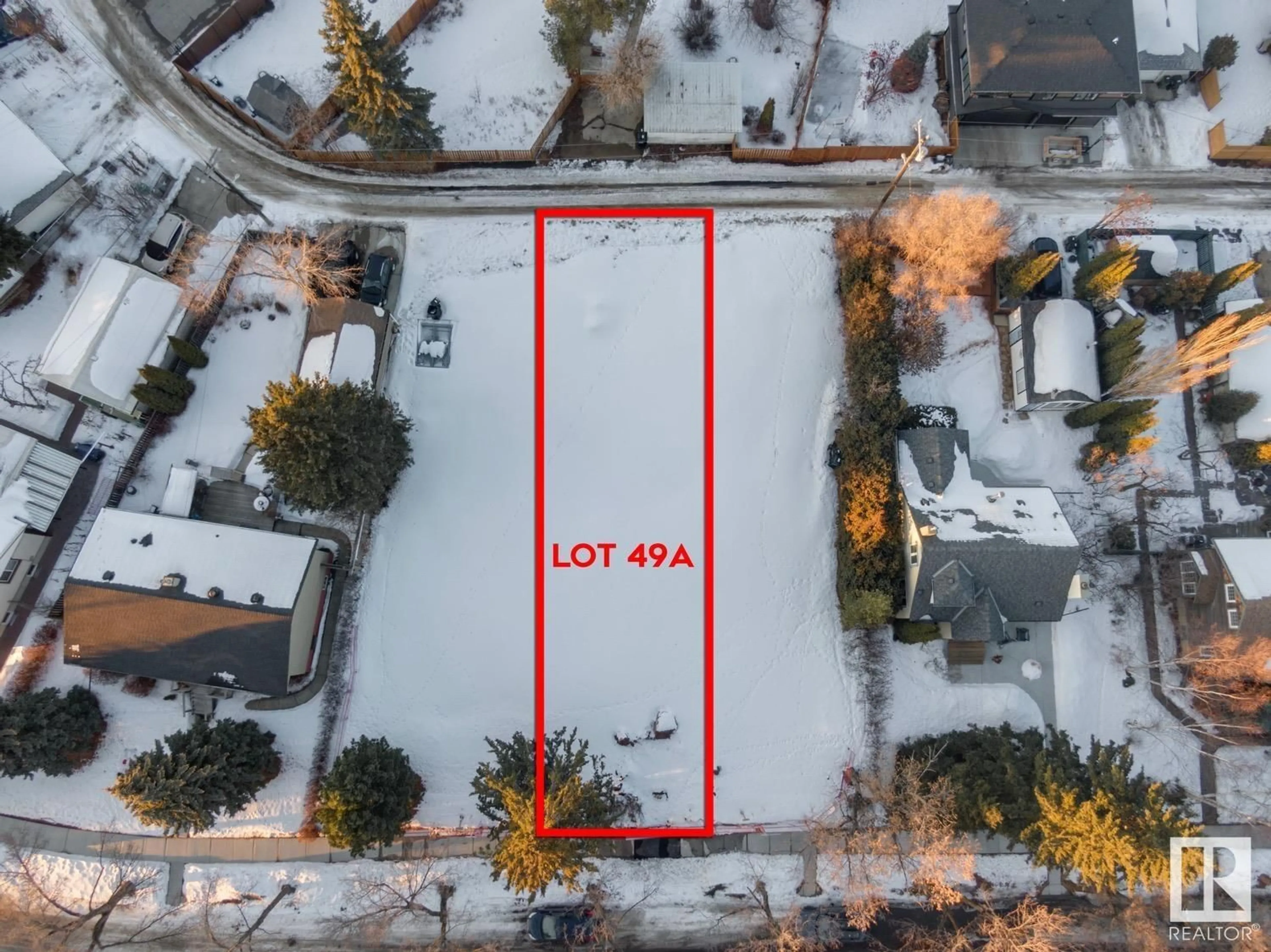 A pic from outside/outdoor area/front of a property/back of a property/a pic from drone, street for 13918 107A AV NW, Edmonton Alberta T5L2H7