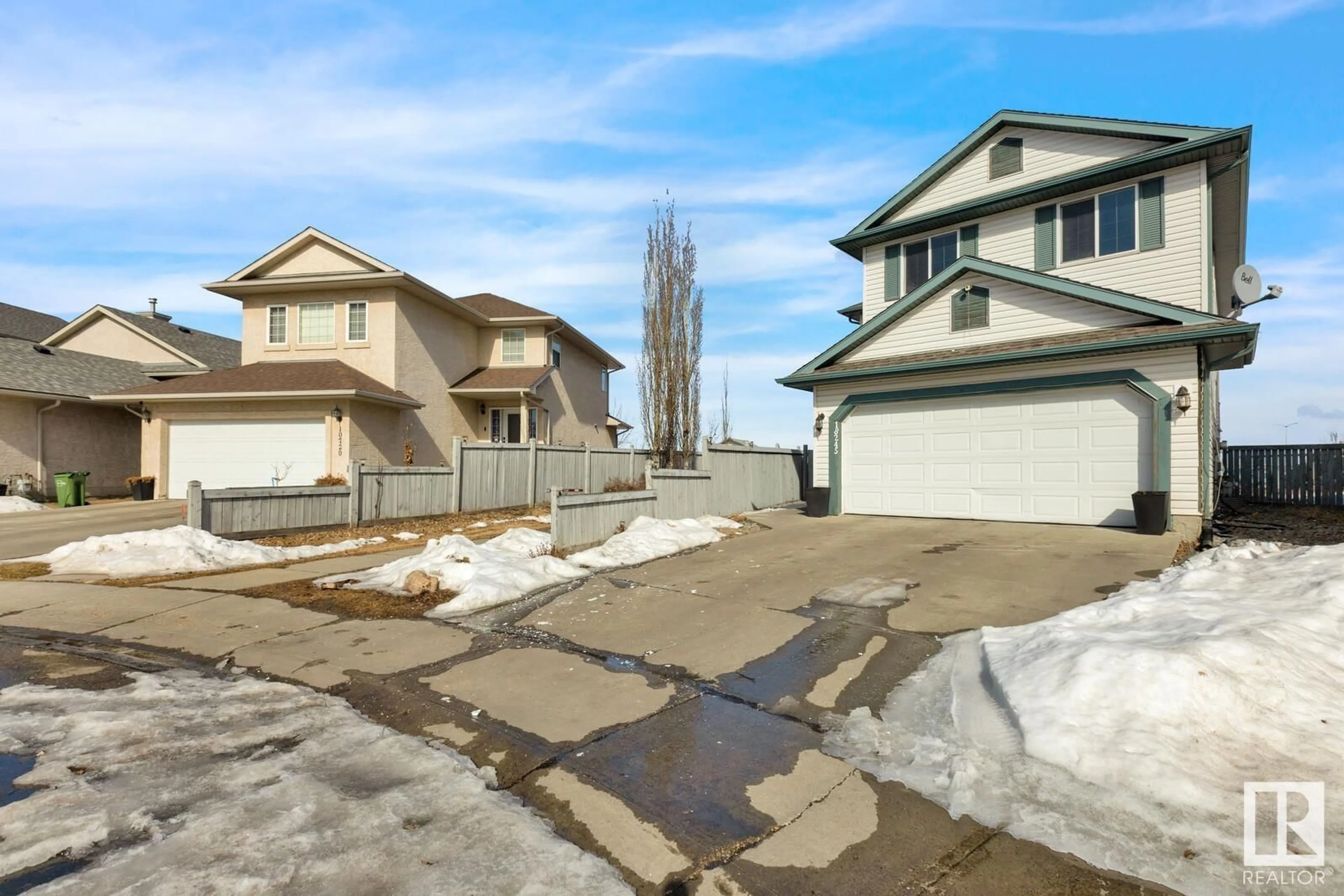 A pic from outside/outdoor area/front of a property/back of a property/a pic from drone, street for 18245 107A ST NW, Edmonton Alberta T5X6E2