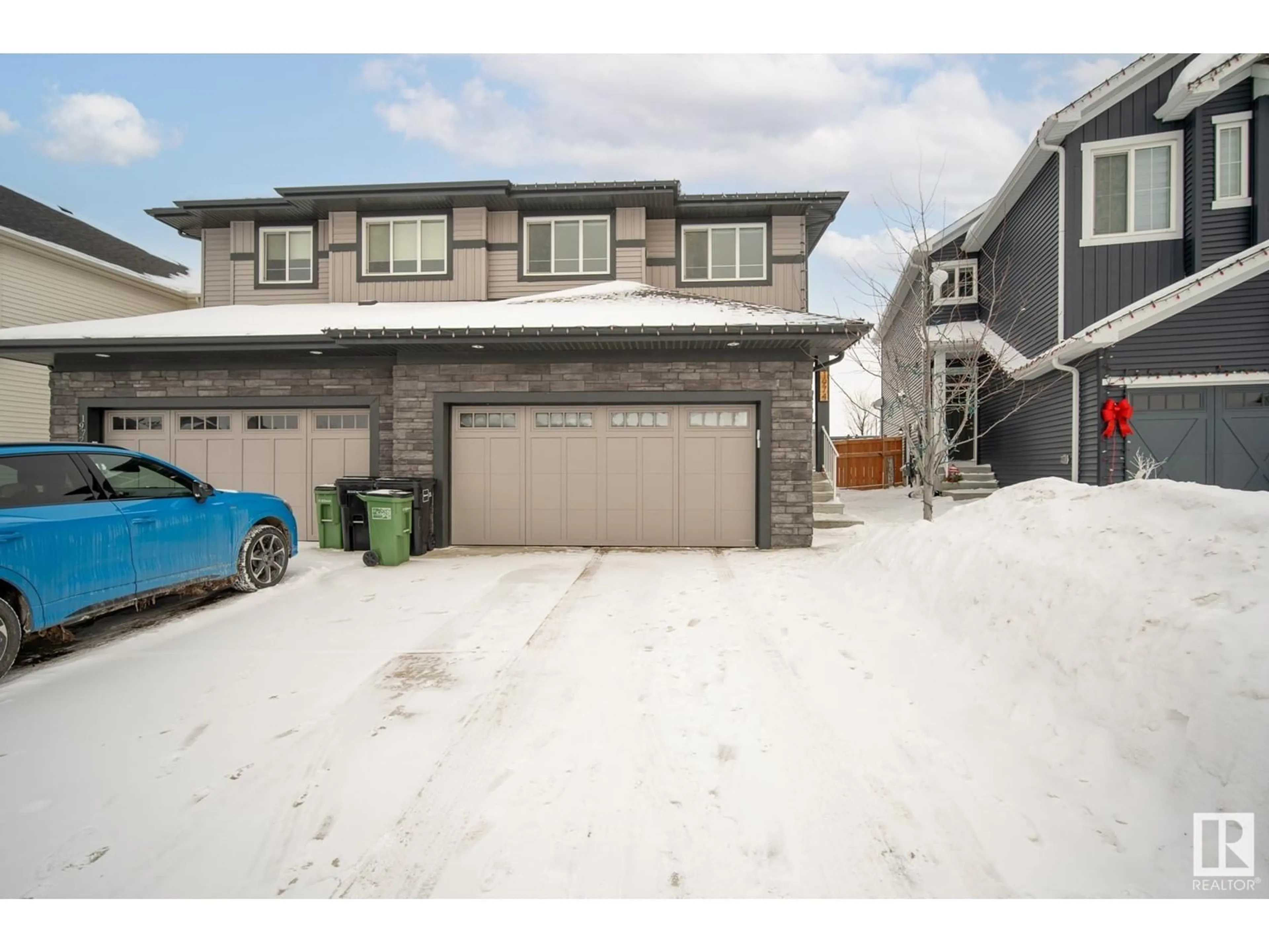 A pic from outside/outdoor area/front of a property/back of a property/a pic from drone, street for 1974 KROETSCH CR SW, Edmonton Alberta T6W4J3