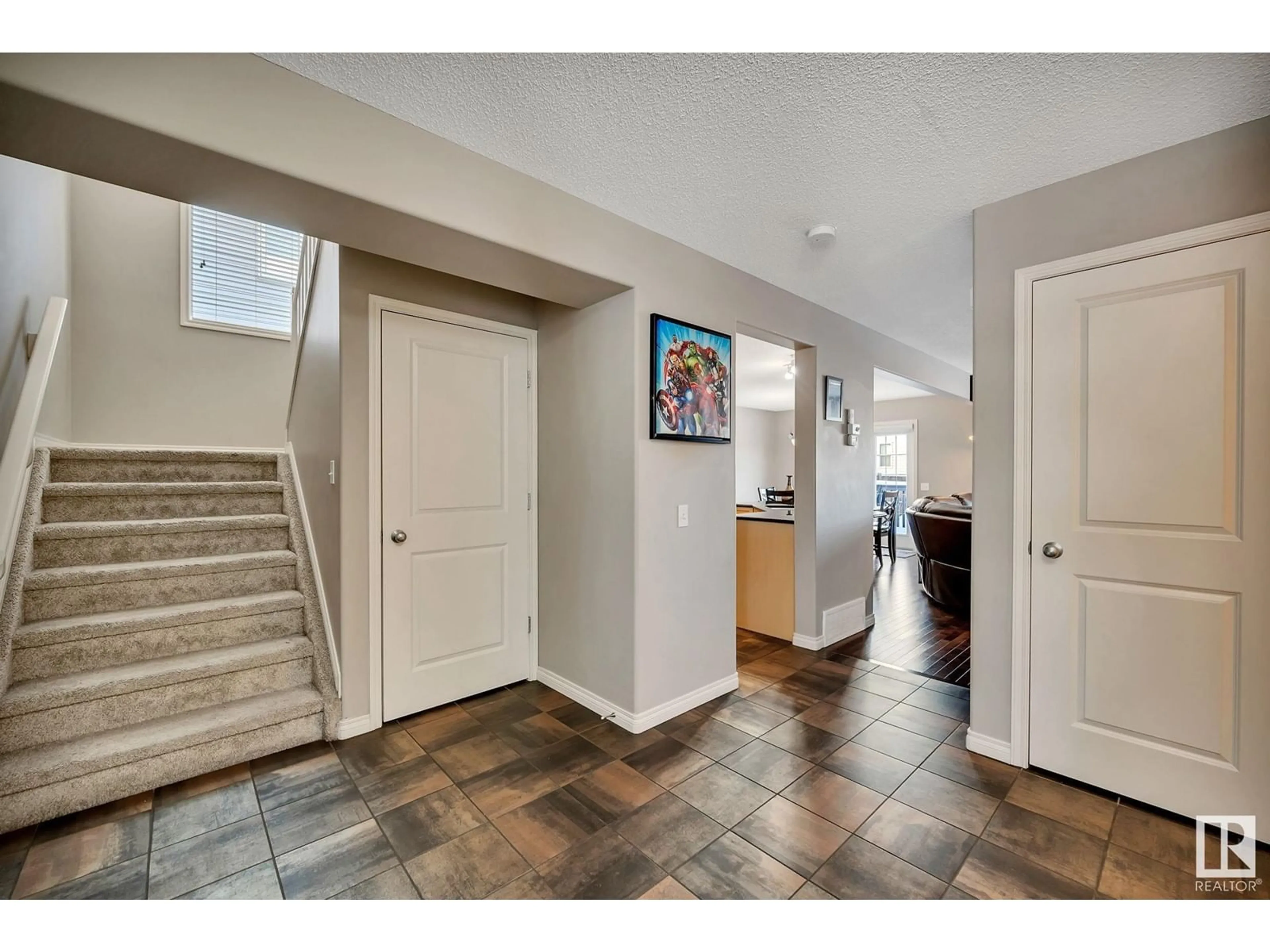 Indoor entryway for 427 Foxtail LI, Sherwood Park Alberta T8A3K1