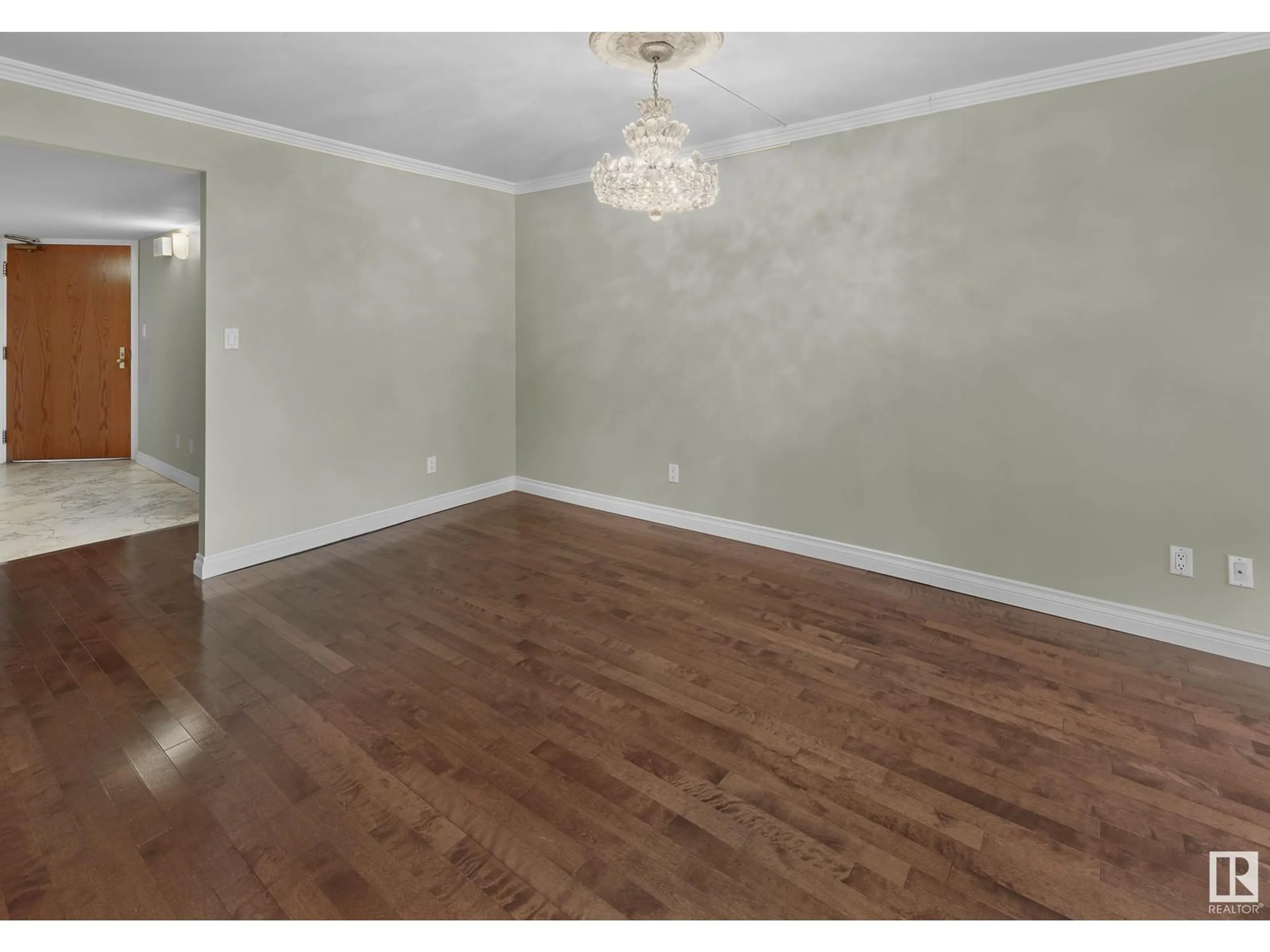 A pic of a room for #7C 10050 118 ST NW, Edmonton Alberta T5K2M8