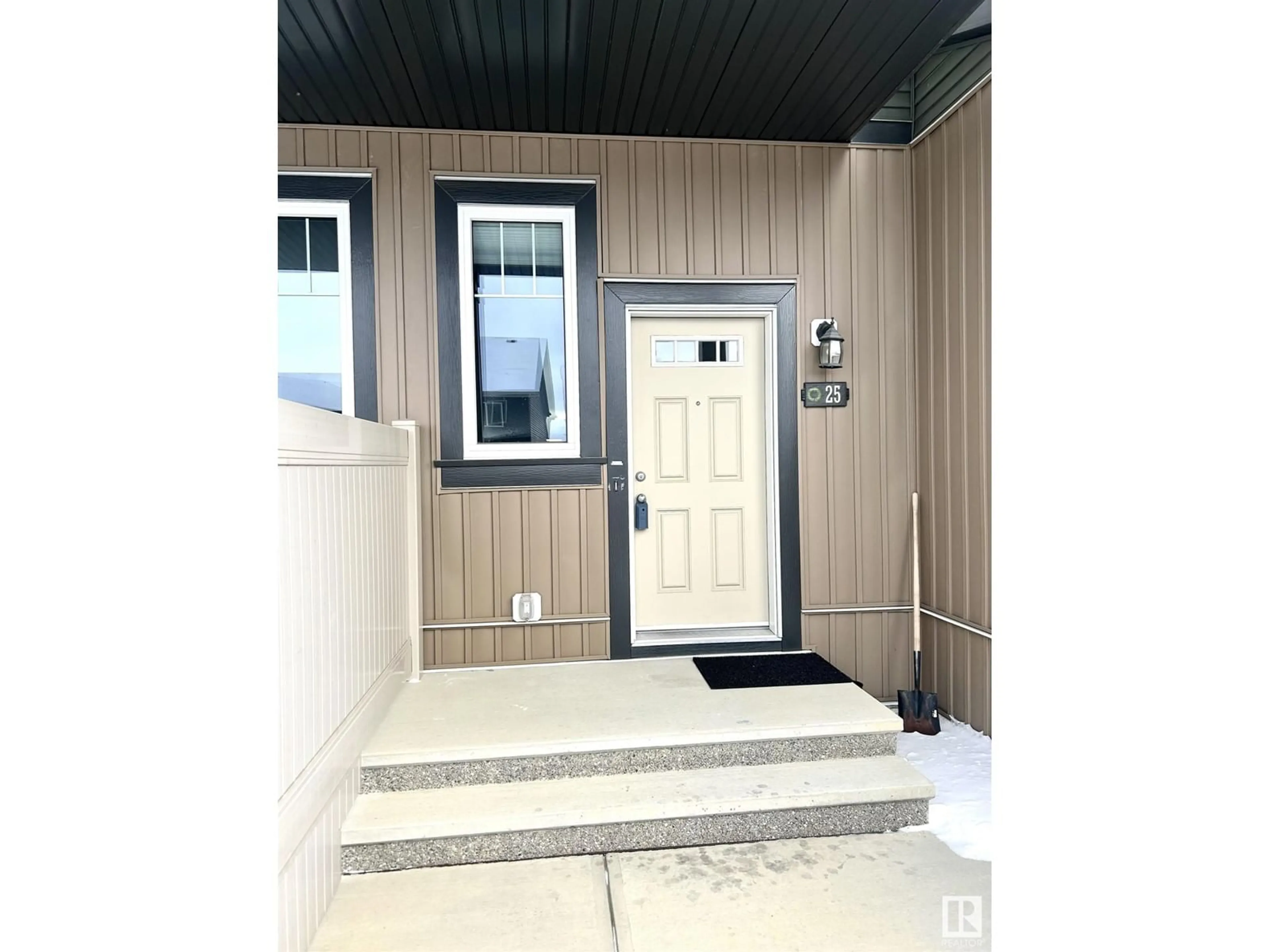 Indoor entryway for #25 3305 orchards link SW SW, Edmonton Alberta T6X2H1