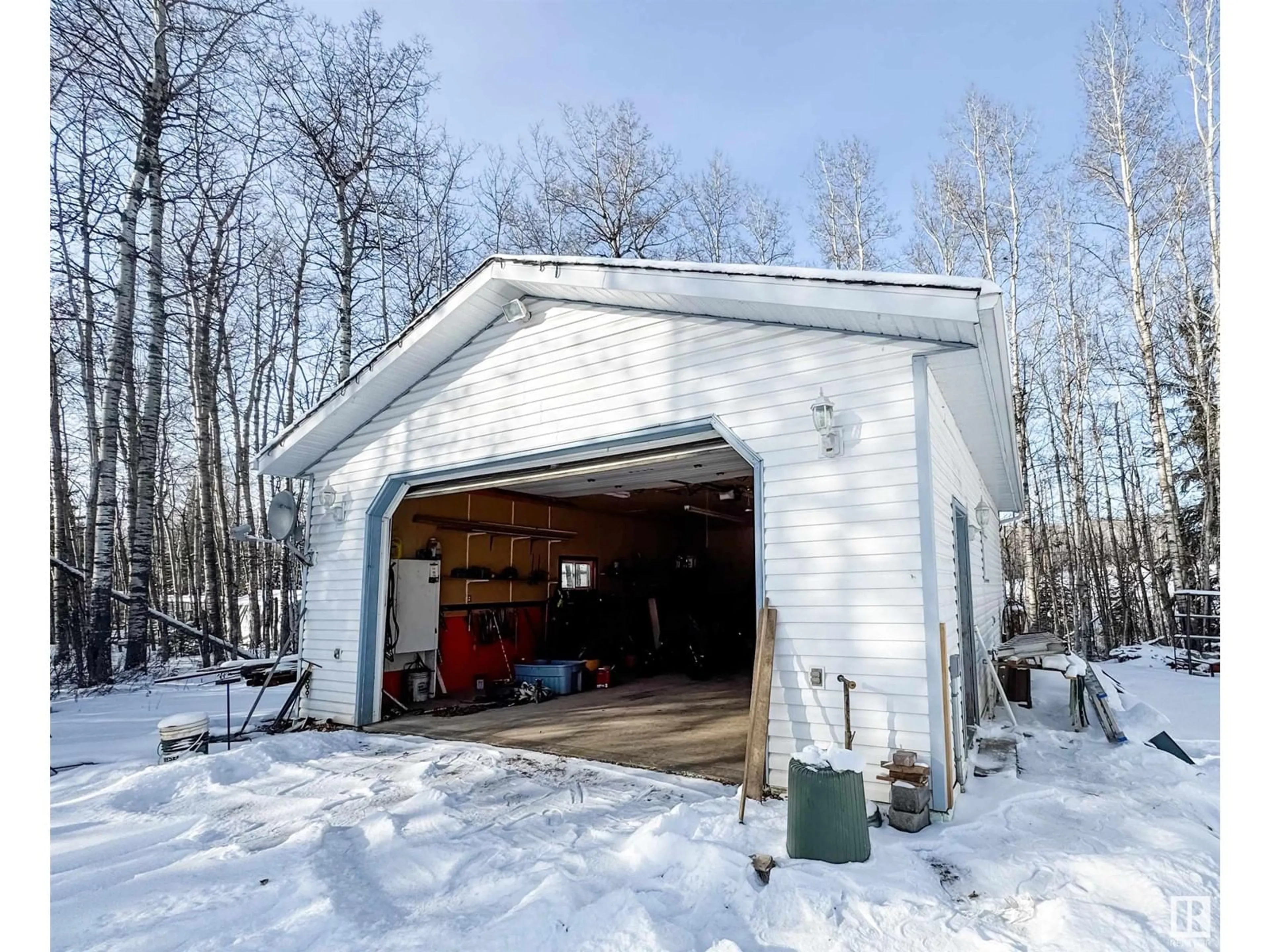 Indoor garage for 111 - 5509 TWP 494, Rural Brazeau County Alberta T0C1W0