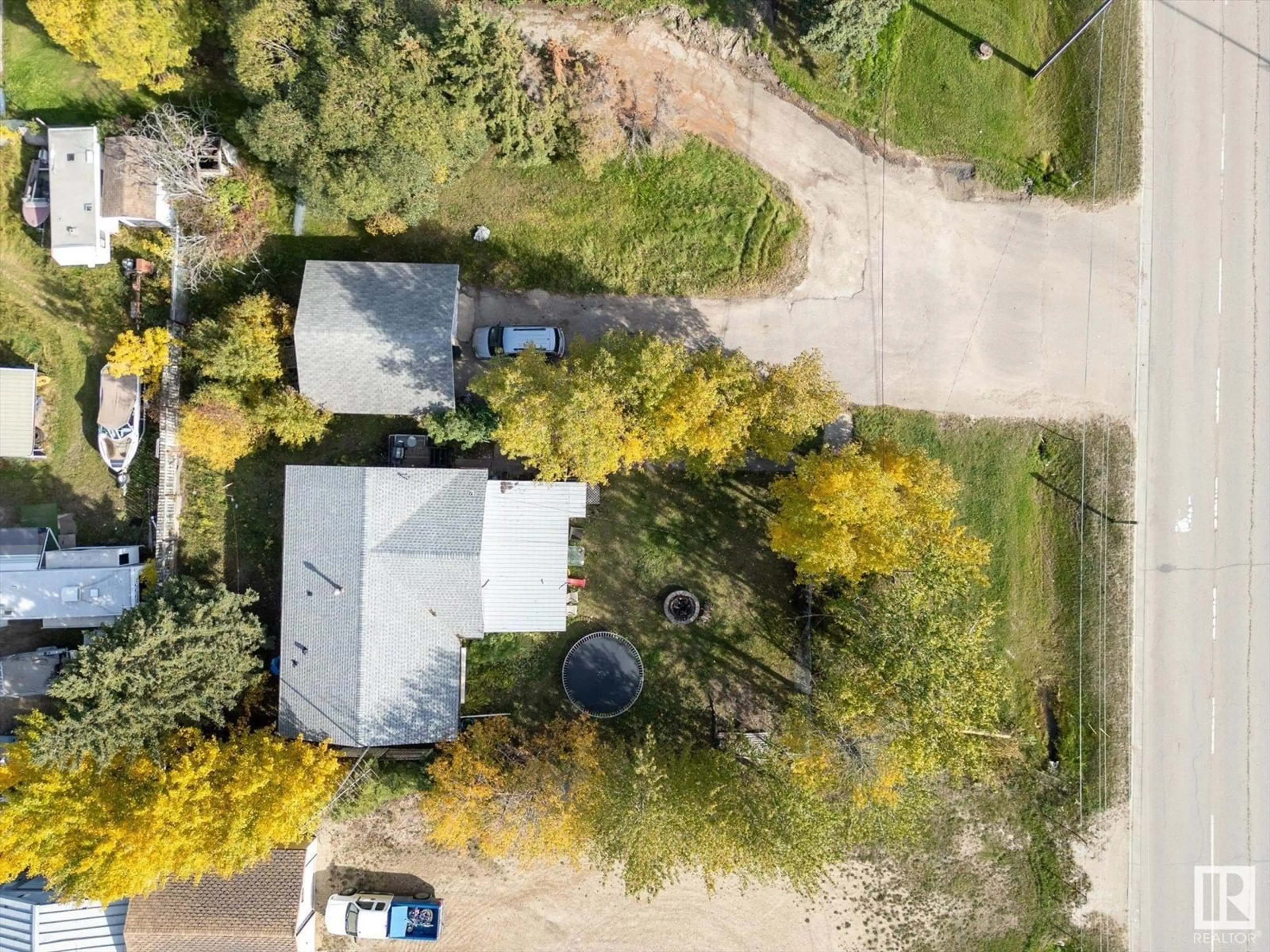 A pic from outside/outdoor area/front of a property/back of a property/a pic from drone, street for 6116 50 AV, Drayton Valley Alberta T7A1J4