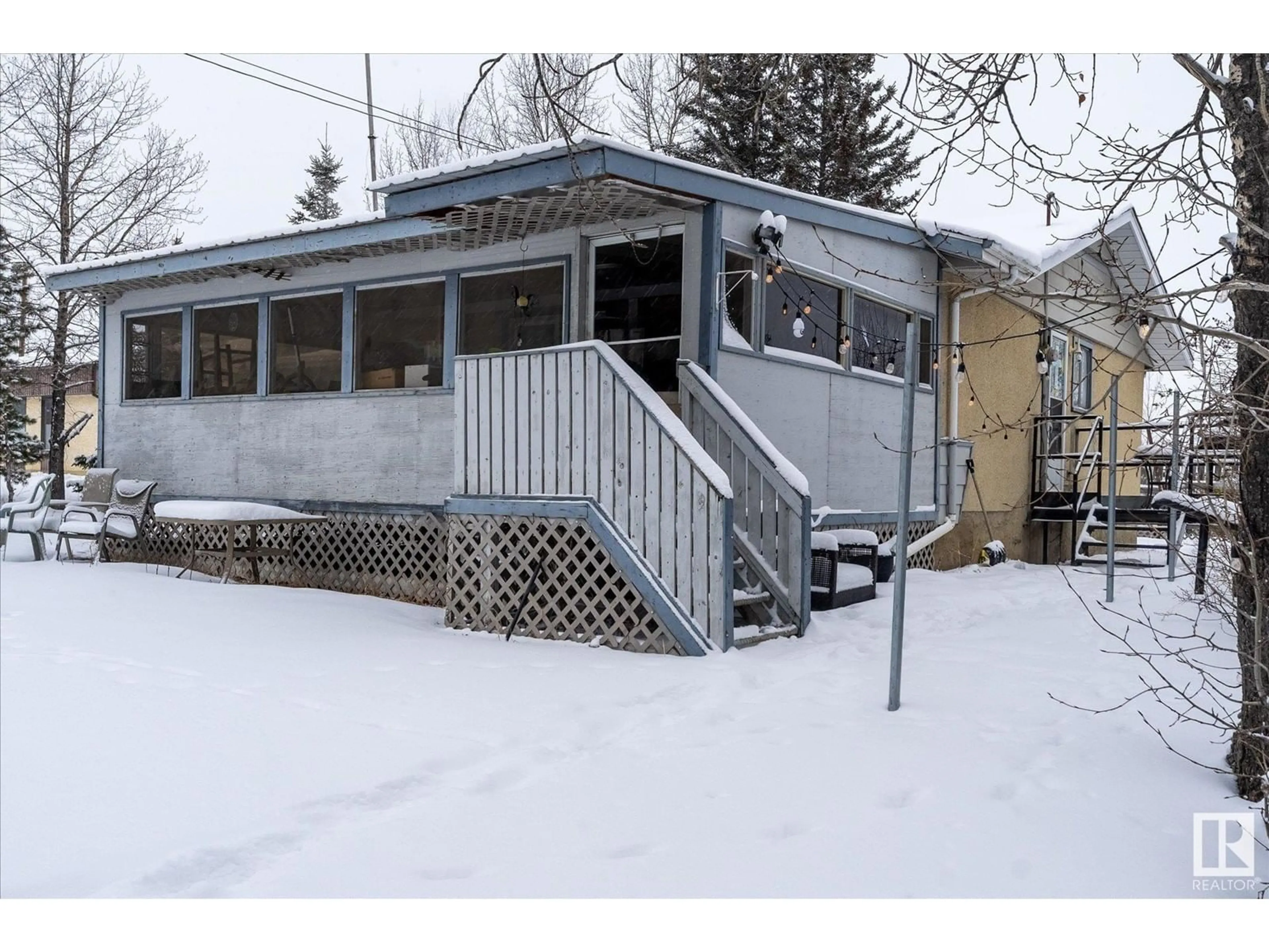 Shed for 6116 50 AV, Drayton Valley Alberta T7A1J4