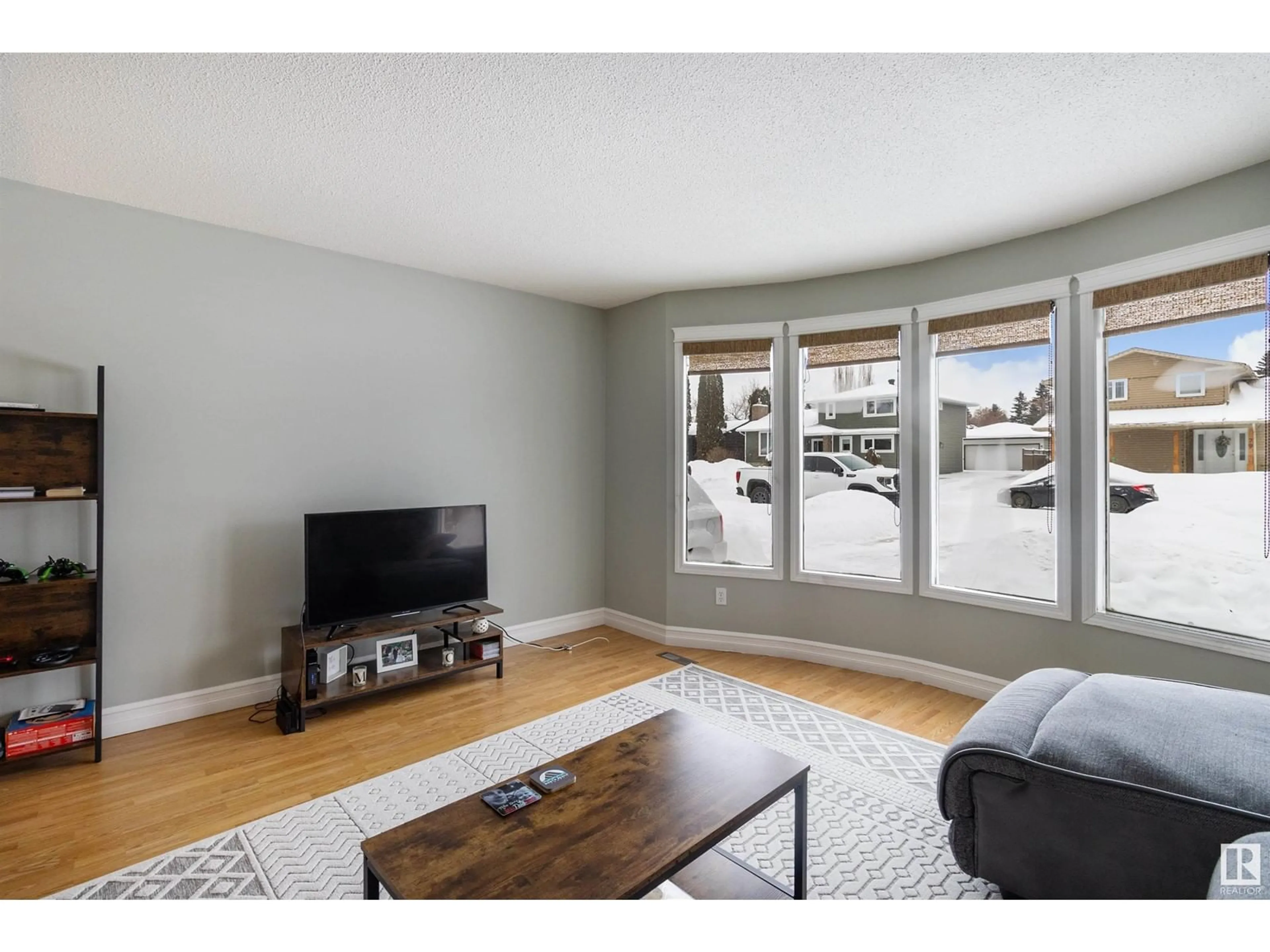 Living room with furniture, unknown for 80 GROVELAND RD, Sherwood Park Alberta T8A3G6