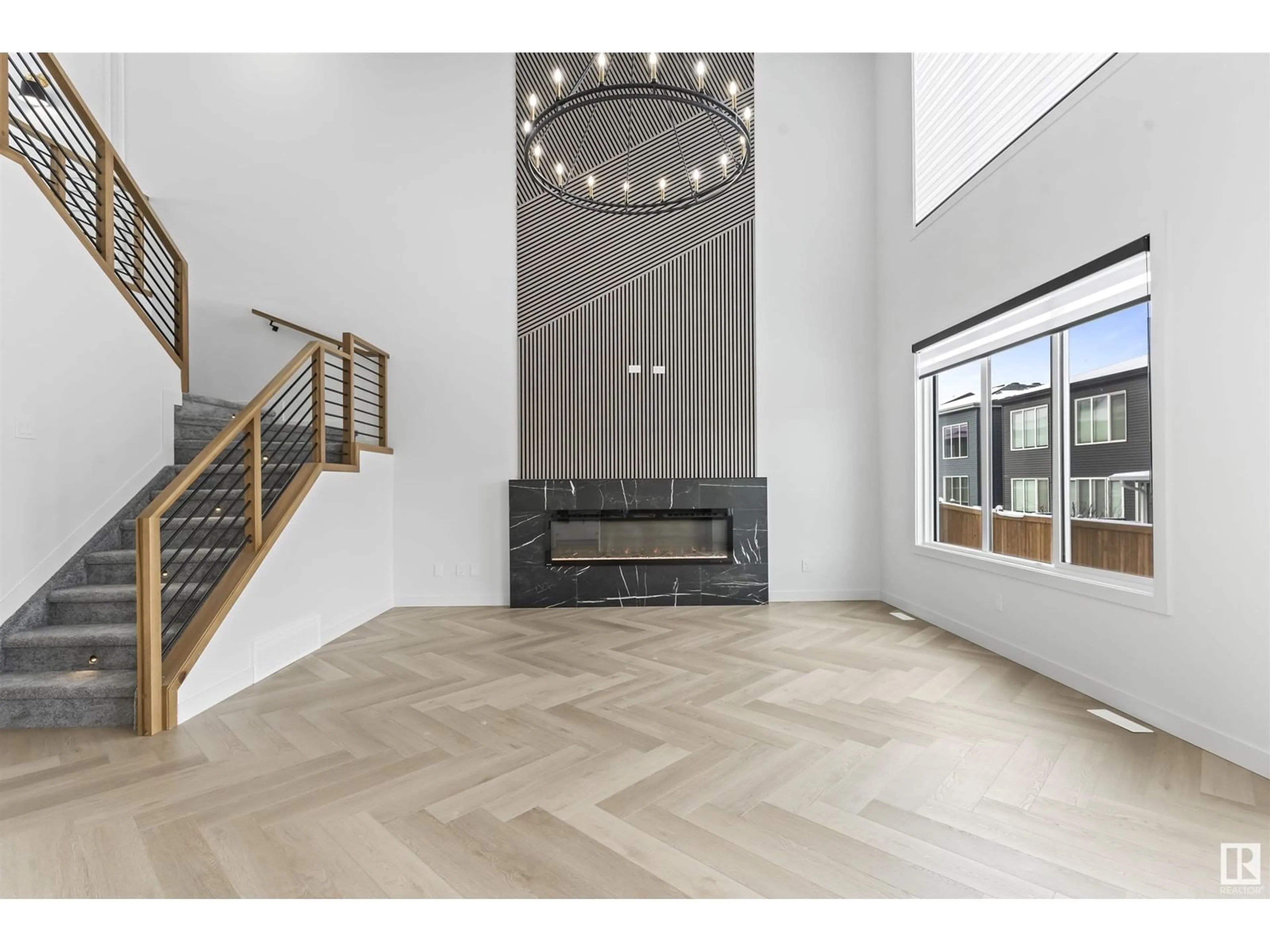 Indoor foyer for 5734 KOOTOOK WY SW, Edmonton Alberta T6W4V9