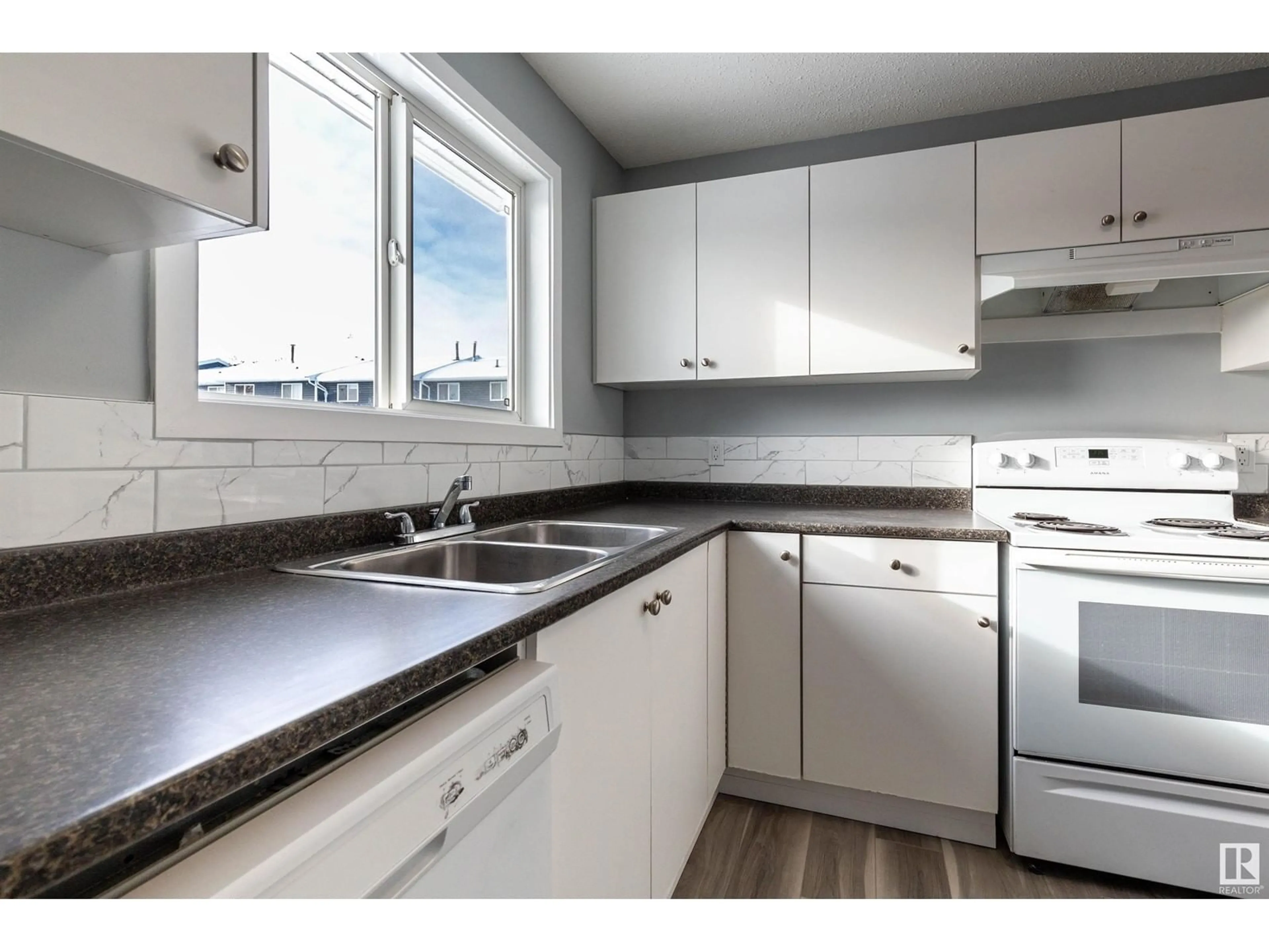 Standard kitchen, unknown for 513 DUNLUCE RD NW, Edmonton Alberta T5X4P4