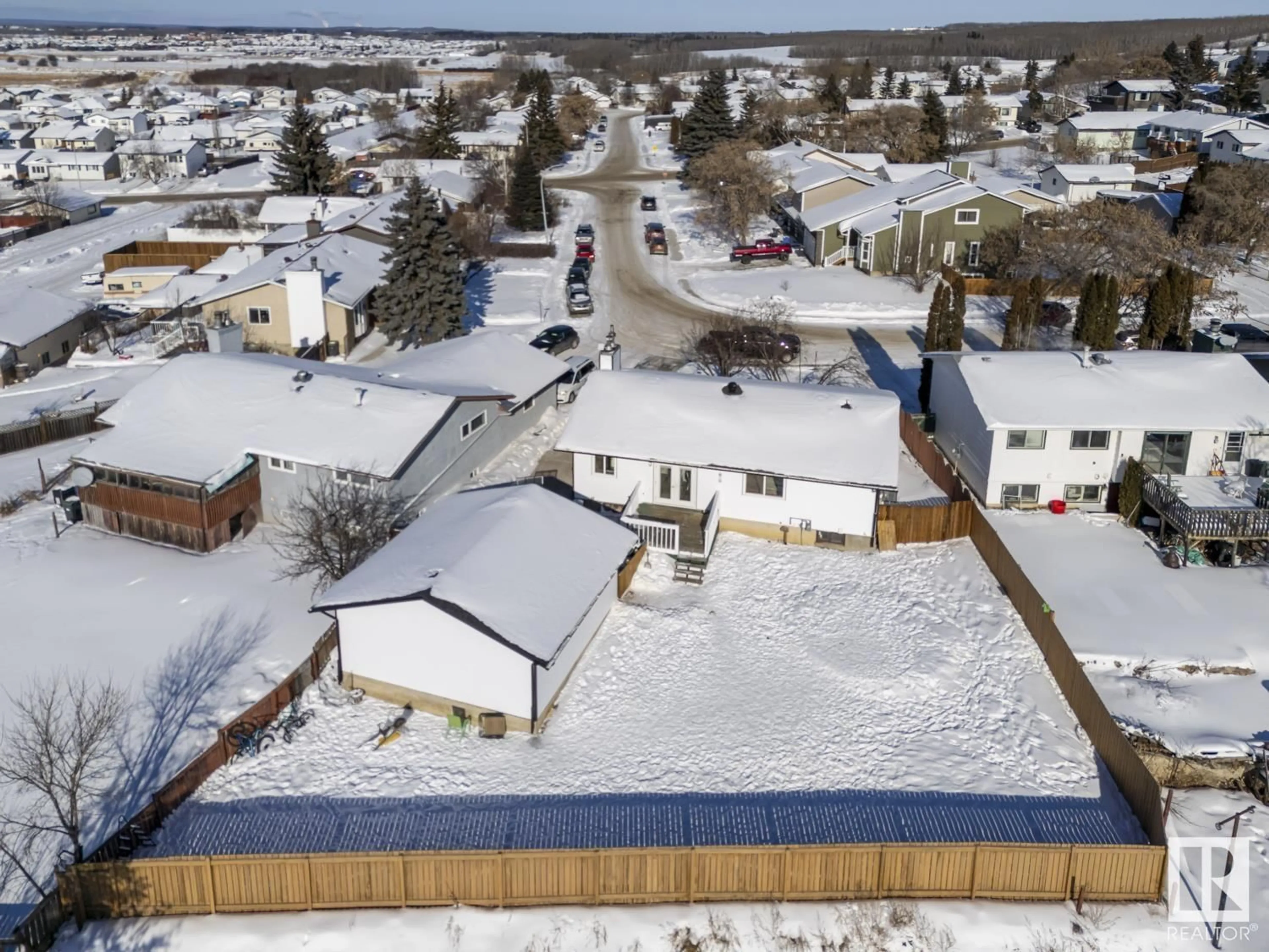 A pic from outside/outdoor area/front of a property/back of a property/a pic from drone, street for 4219 50A AV, Cold Lake Alberta T9M2A1