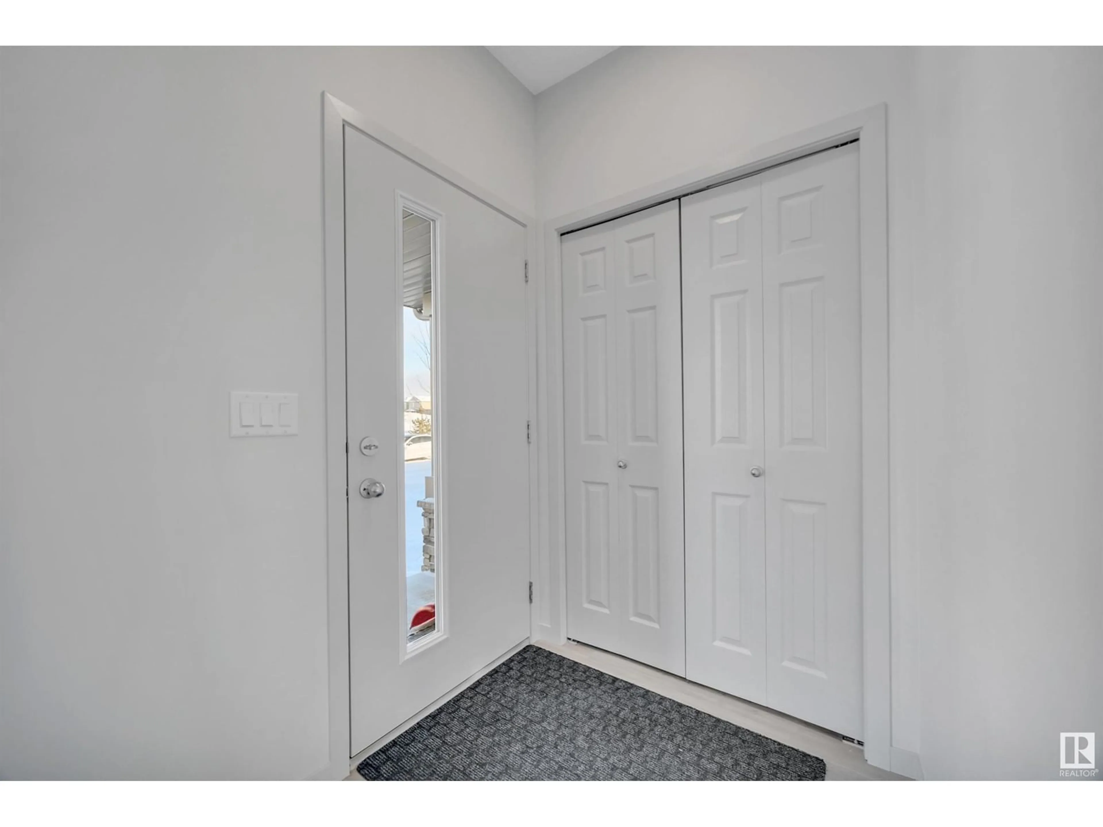 Indoor entryway for 9449 COLAK LN, Edmonton Alberta T6W5G7