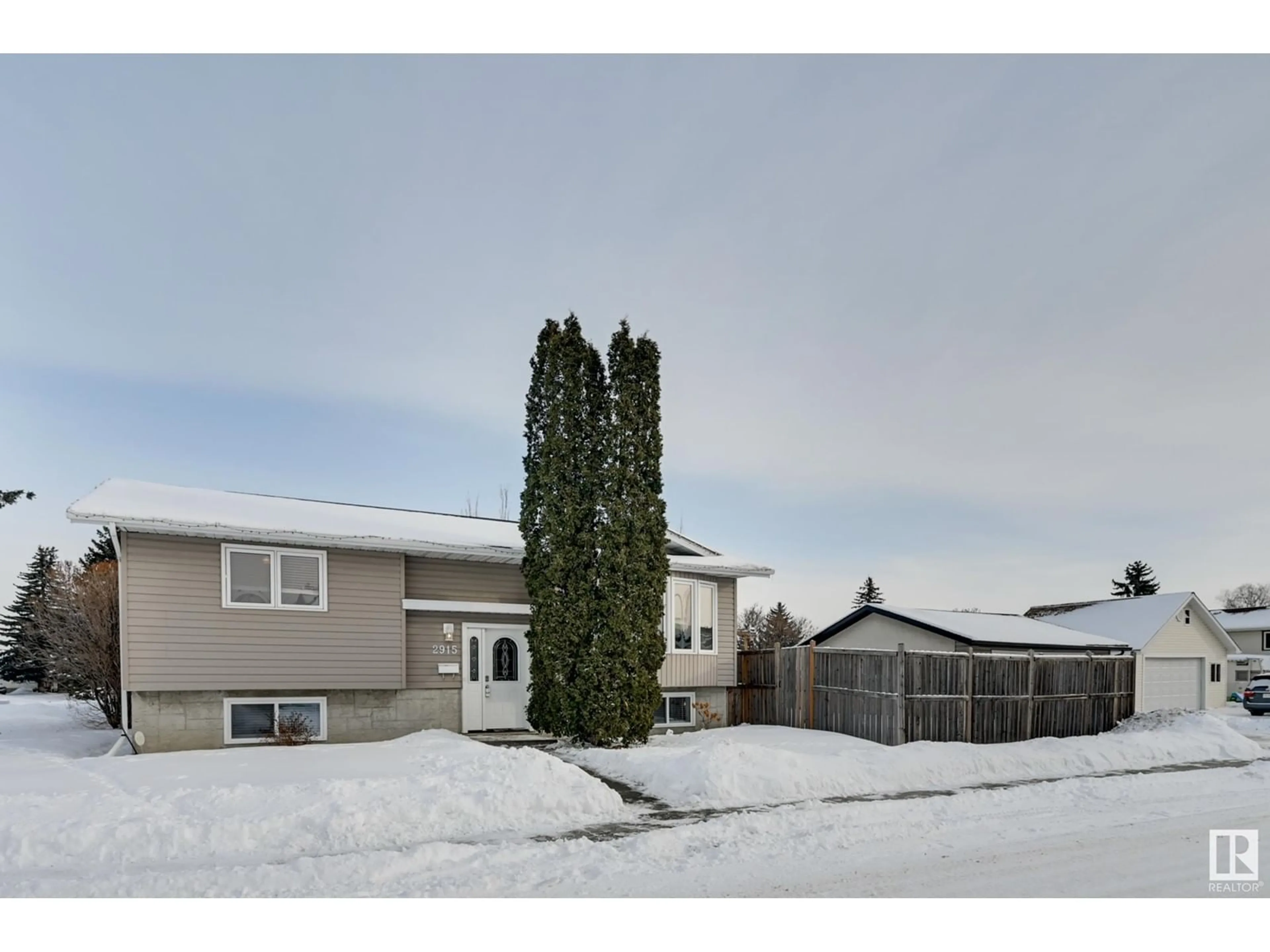 Unknown for 2915 84 ST NW, Edmonton Alberta T6K3A3