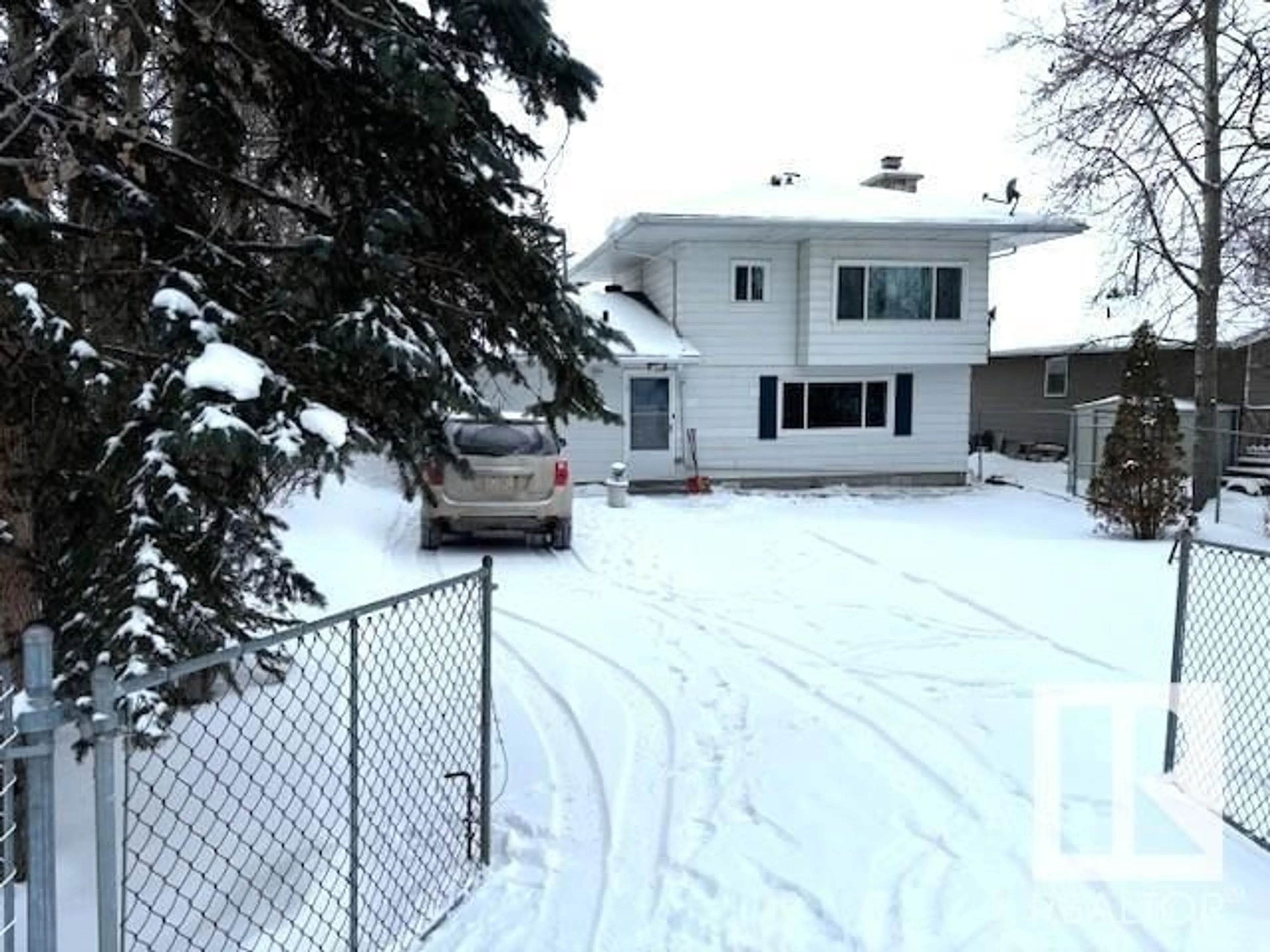 A pic from outside/outdoor area/front of a property/back of a property/a pic from drone, street for 5004 56, Rural Lac Ste. Anne County Alberta T0E0A0