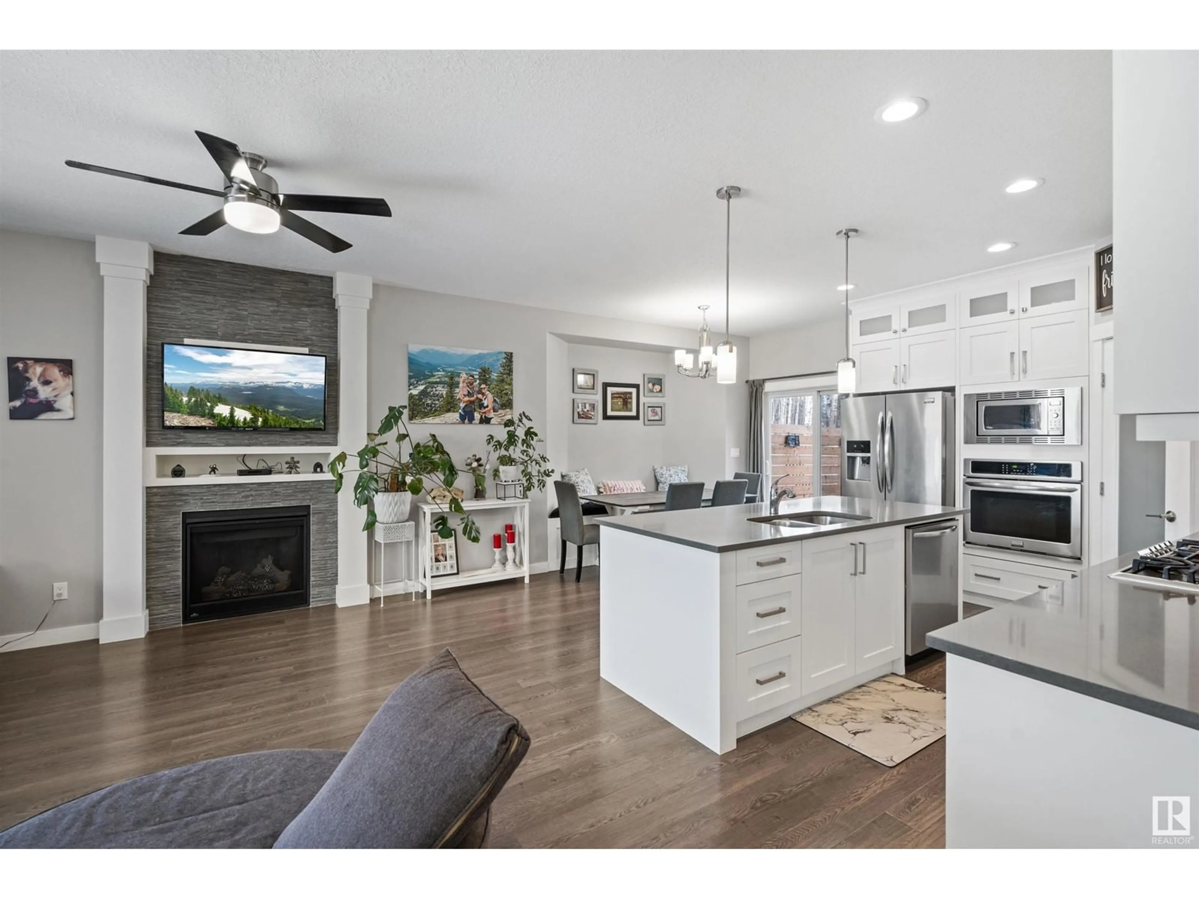 Open concept kitchen, unknown for 6707 Tri City WY, Cold Lake Alberta T9M0J3