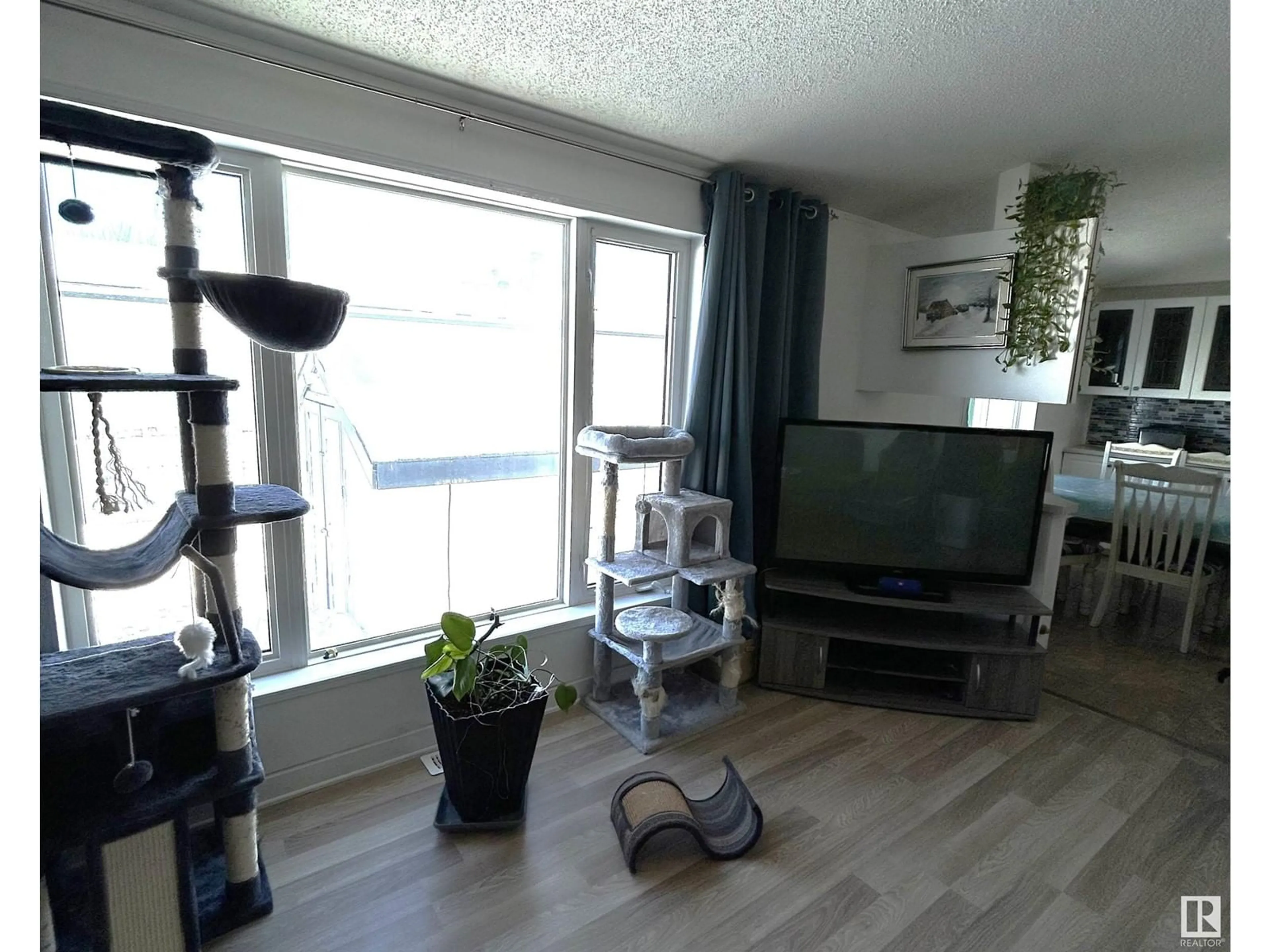 A pic of a room for 2643 Lakeview DR NW, Edmonton Alberta T5S1T5