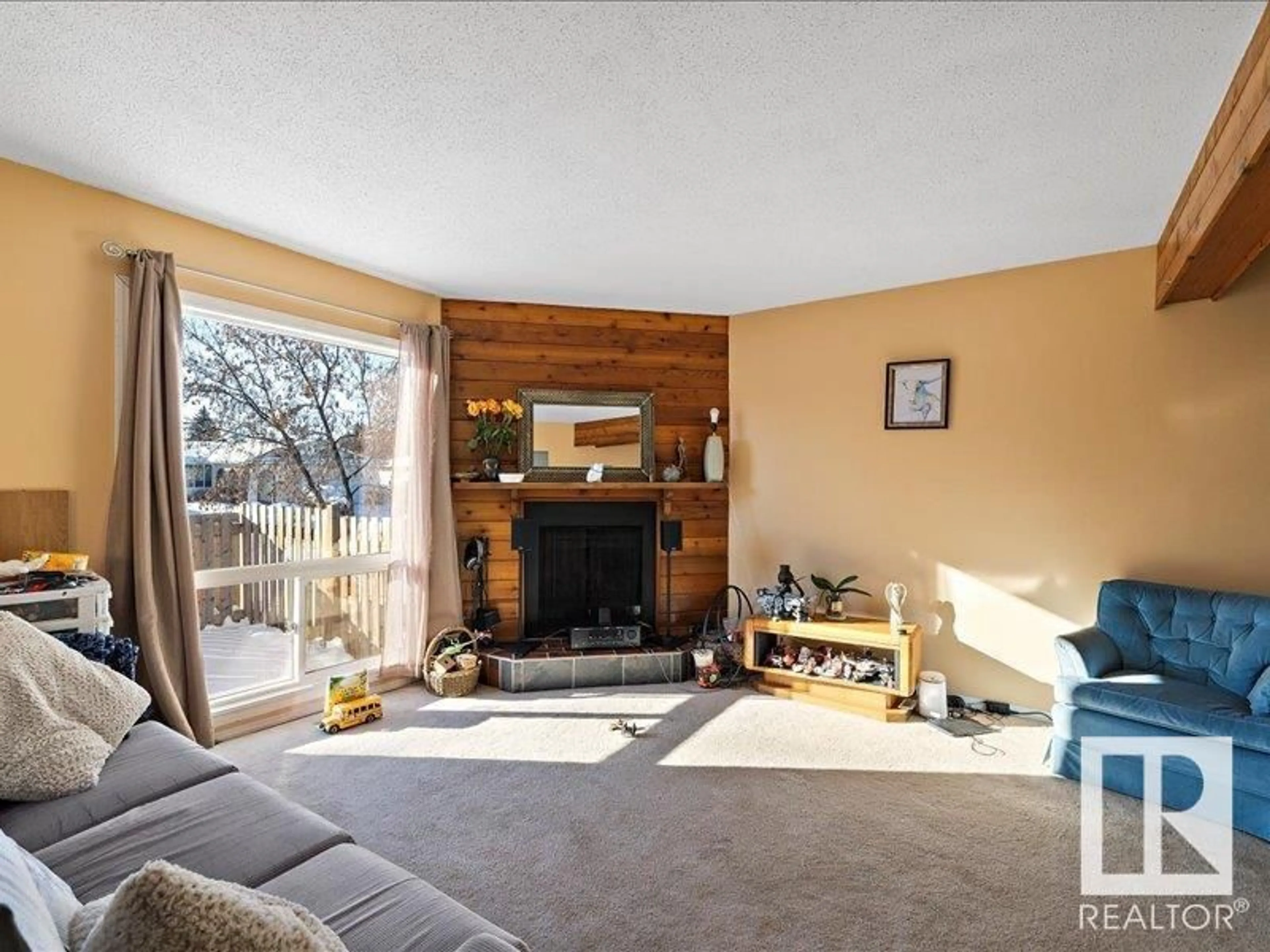 Living room with furniture, unknown for 8620 38A AV NW, Edmonton Alberta T6K2Z9