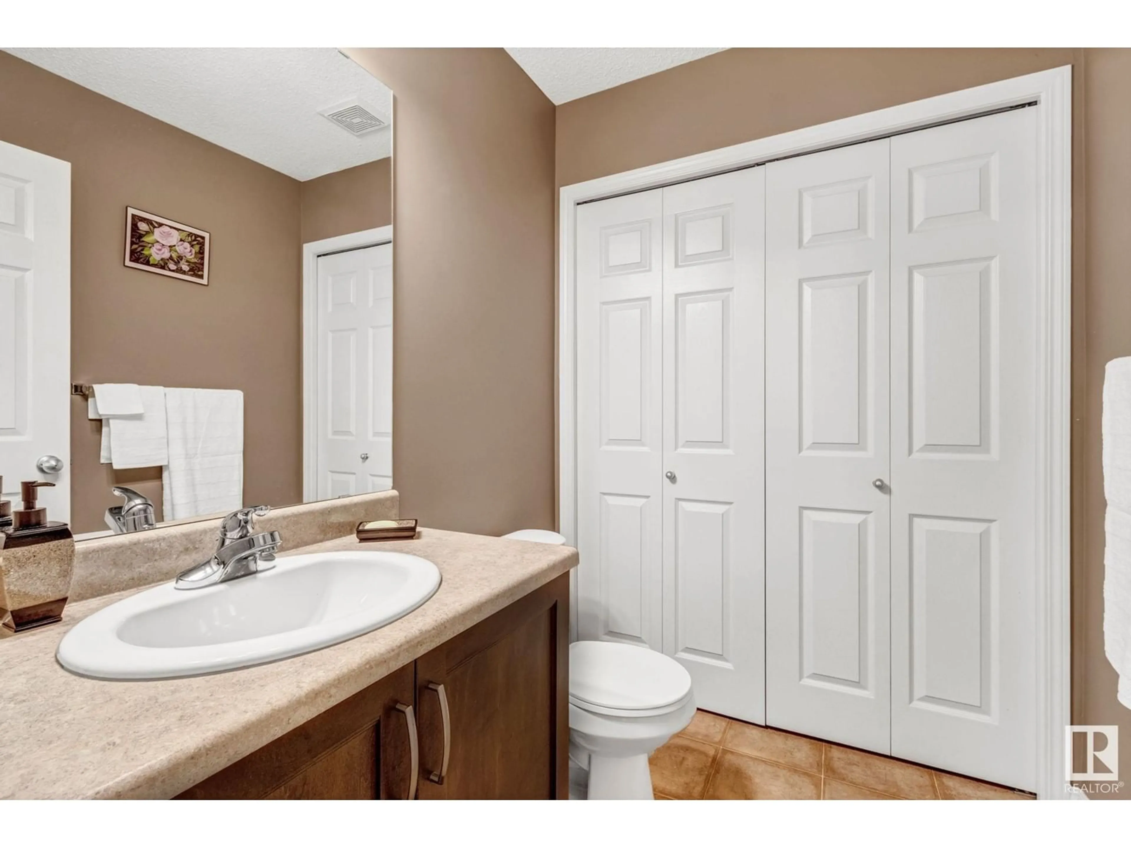 Standard bathroom, unknown for 123 54 ST SW SW, Edmonton Alberta T6X0L3