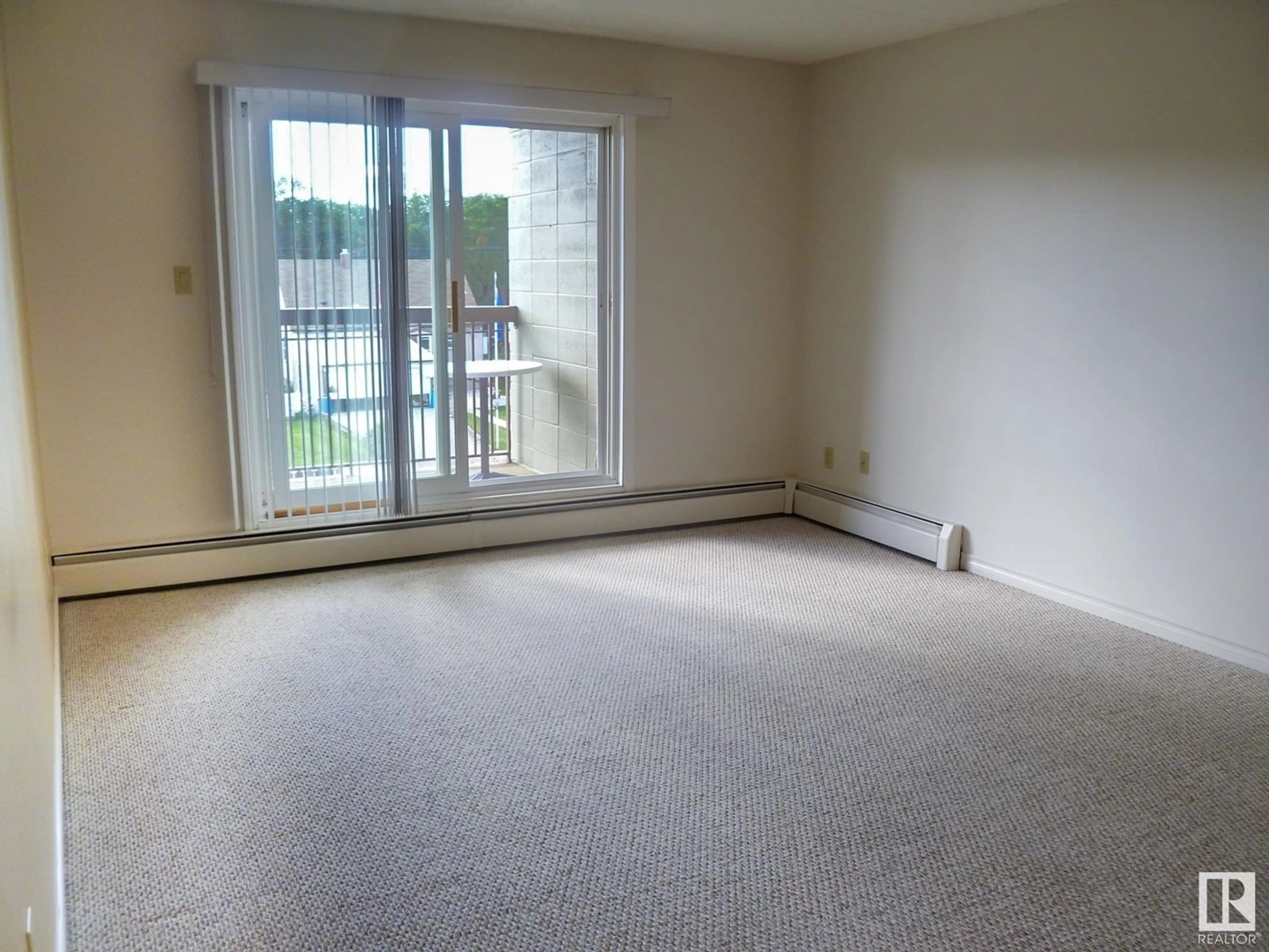 A pic of a room for #304 11026 106 ST NW, Edmonton Alberta T5H2Y4