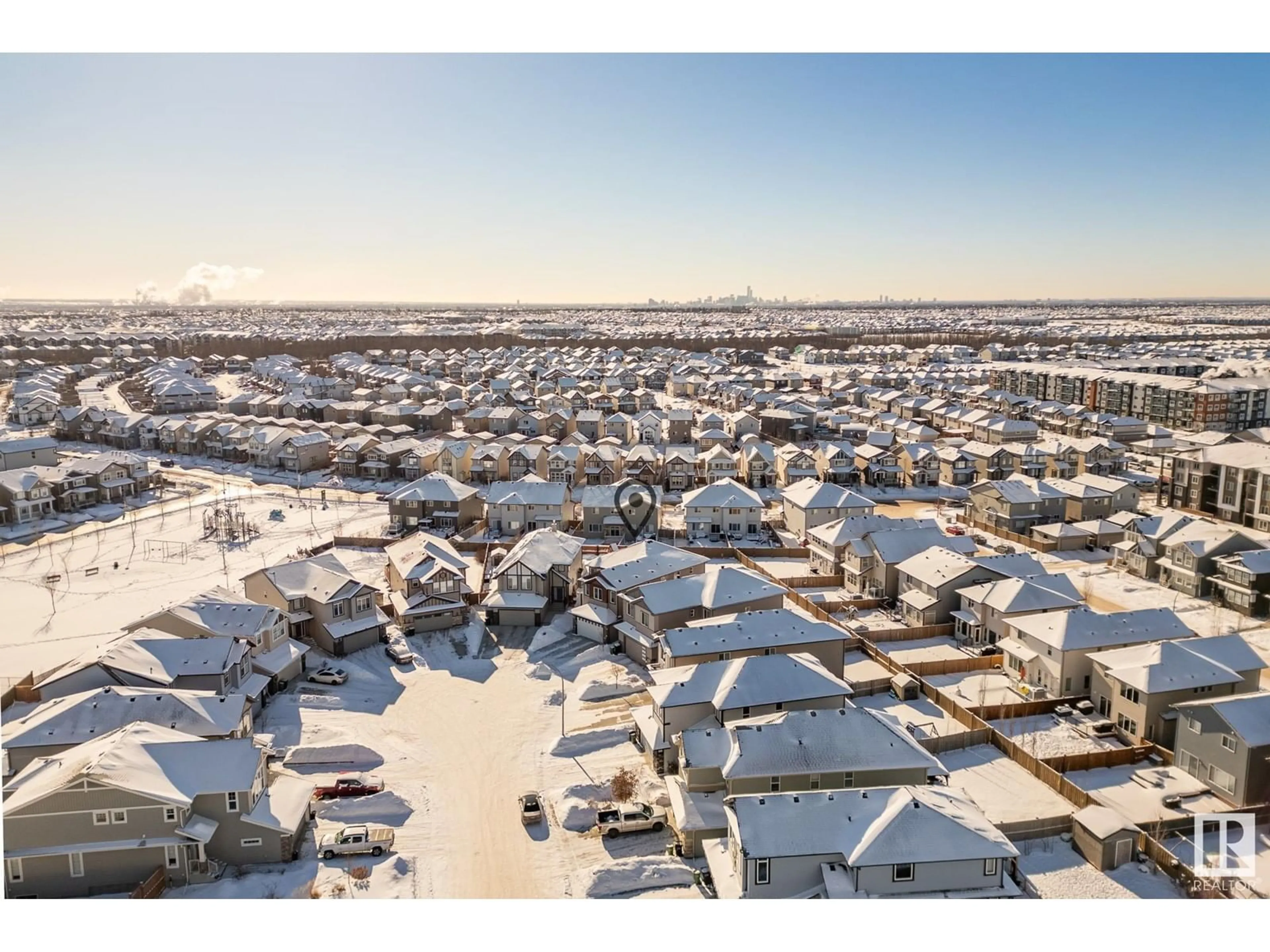 A pic from outside/outdoor area/front of a property/back of a property/a pic from drone, street for 17822 60A ST NW, Edmonton Alberta T5Y3T2