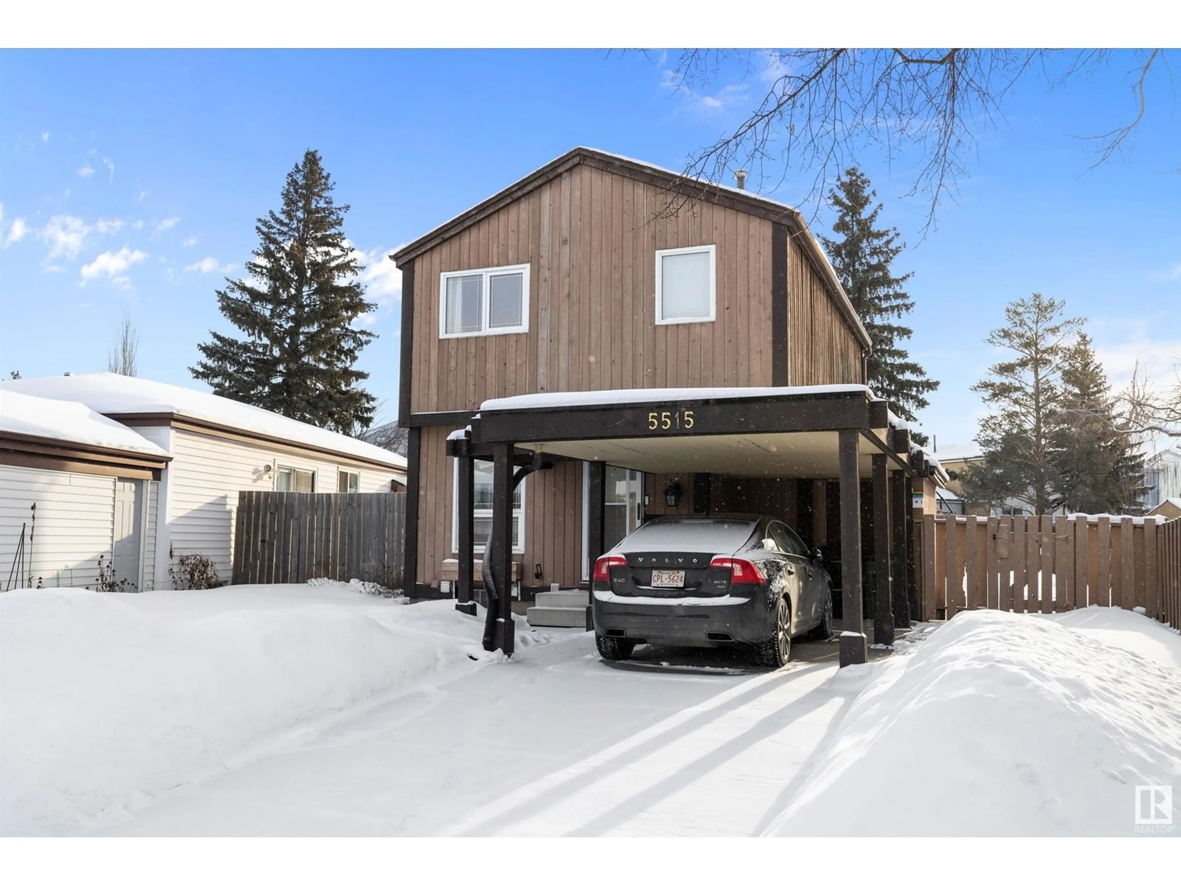 Indoor garage for 5515 93A AV NW, Edmonton Alberta T6B2K5