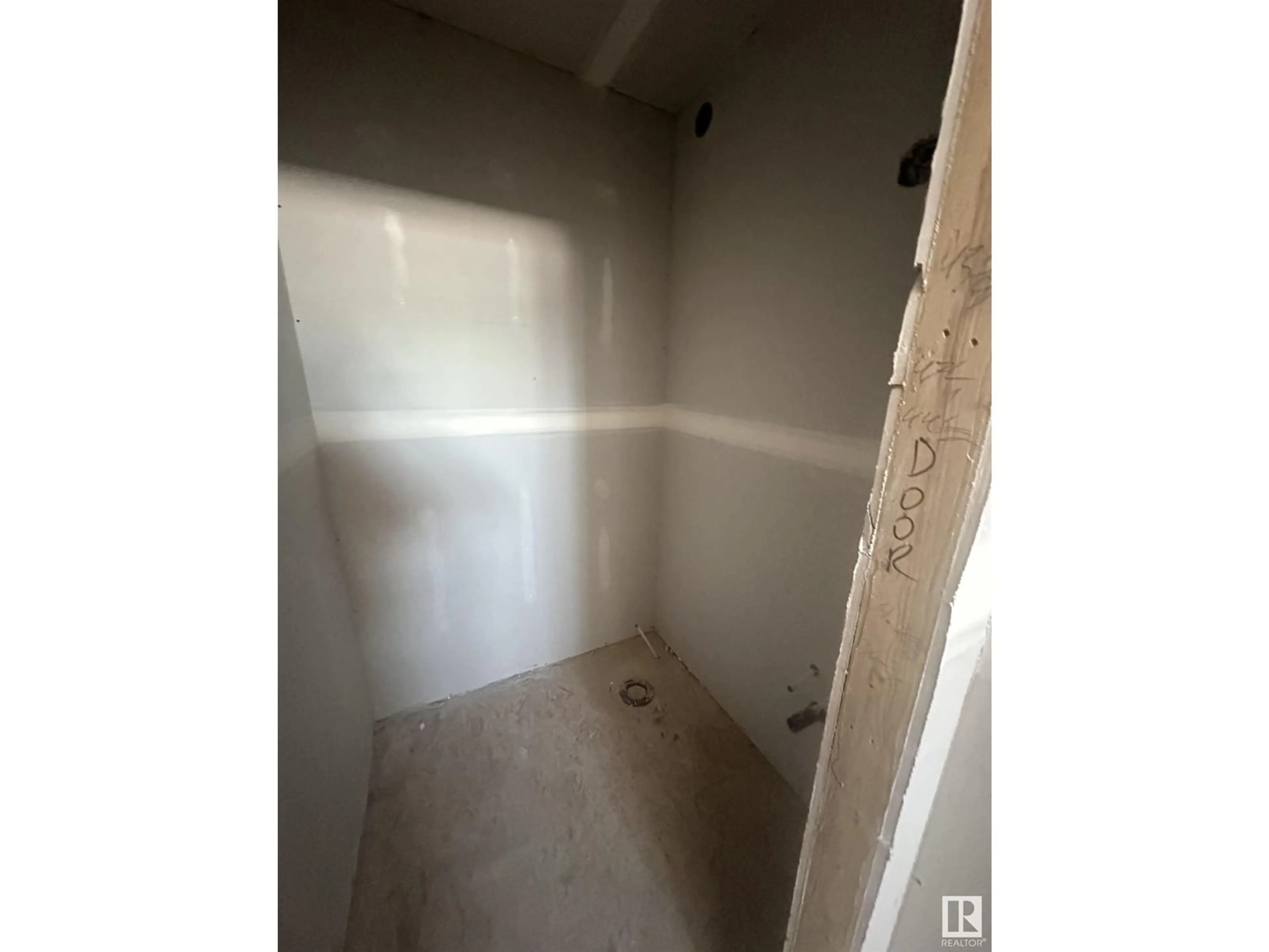 A pic of a room for 8911 ELVES LOOP NW, Edmonton Alberta T6M3G2