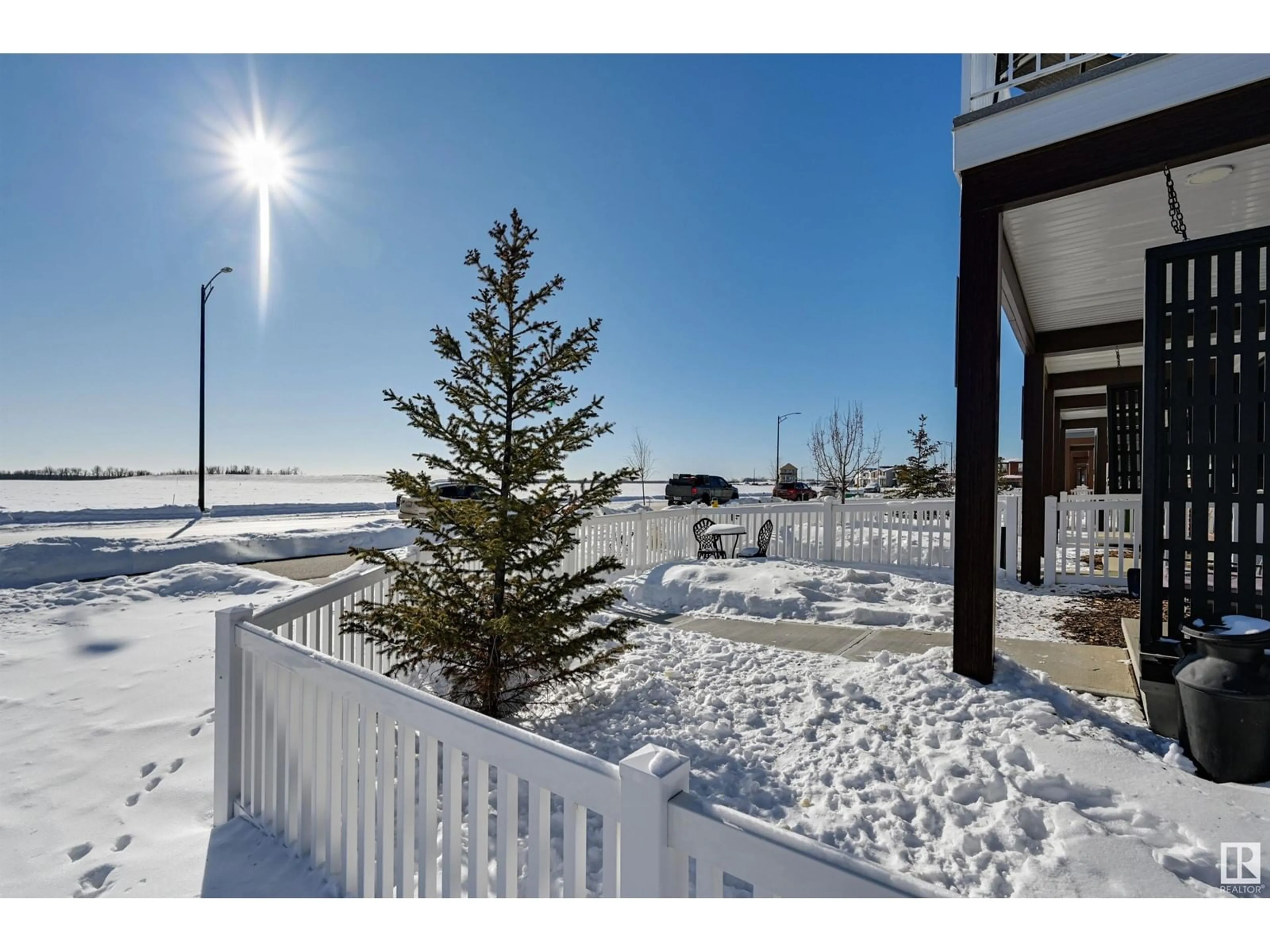 A pic from outside/outdoor area/front of a property/back of a property/a pic from drone, water/lake/river/ocean view for 5012 RIVER'S EDGE WY NW, Edmonton Alberta T6M1P9