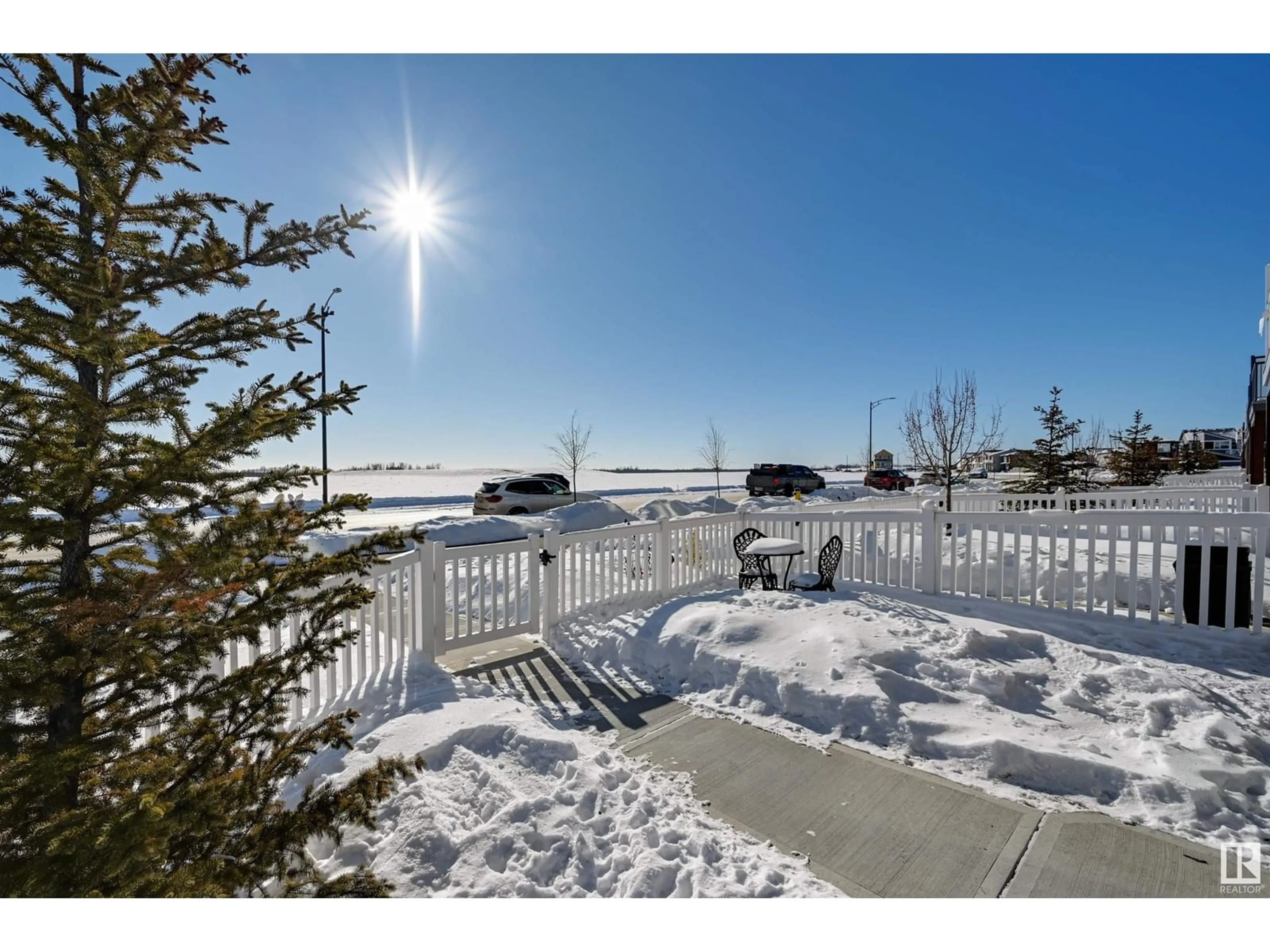 A pic from outside/outdoor area/front of a property/back of a property/a pic from drone, water/lake/river/ocean view for 5012 RIVER'S EDGE WY NW, Edmonton Alberta T6M1P9