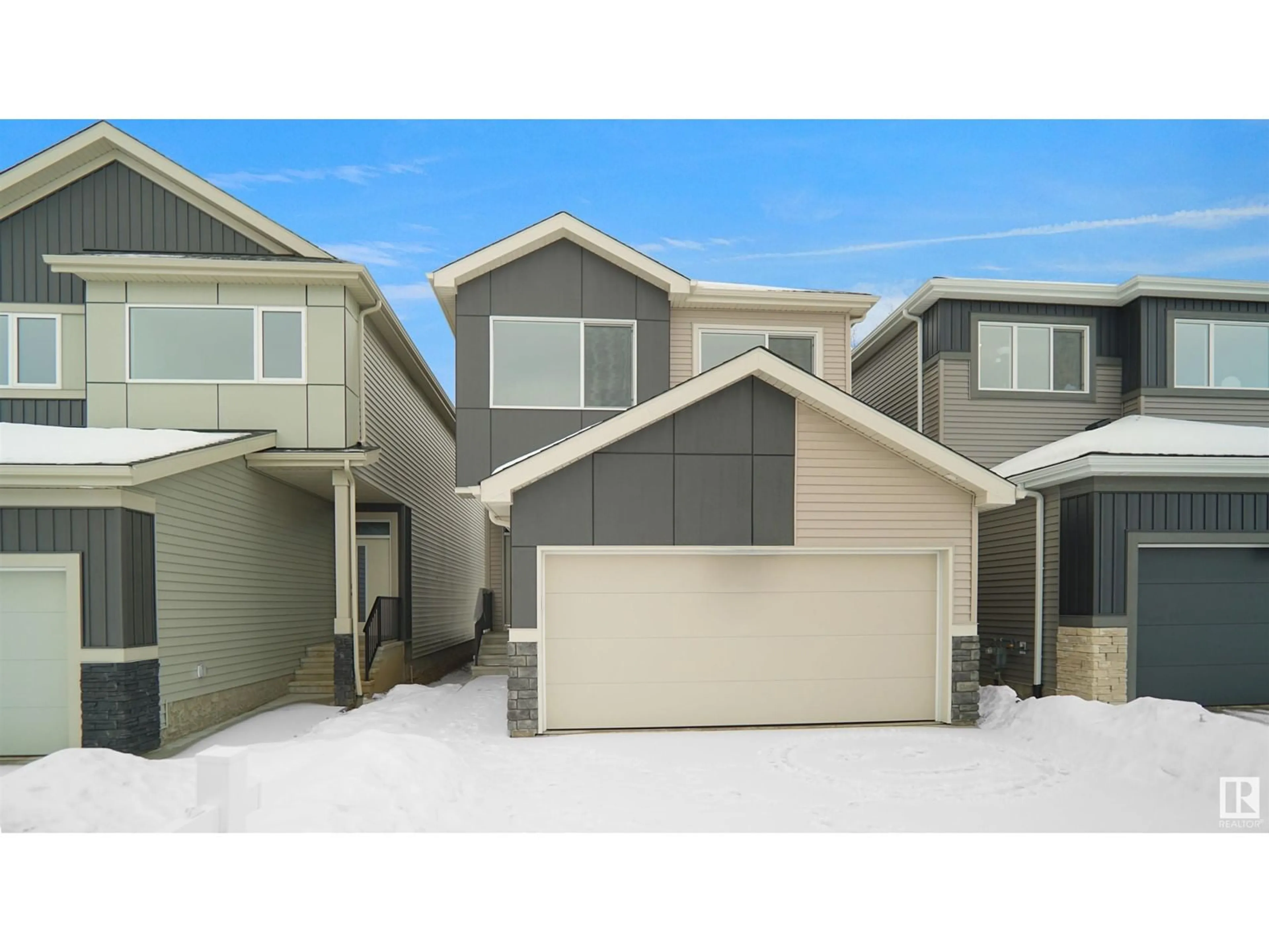 Home with vinyl exterior material, street for 79 ELSINORE PL NW, Edmonton Alberta T5X0M6