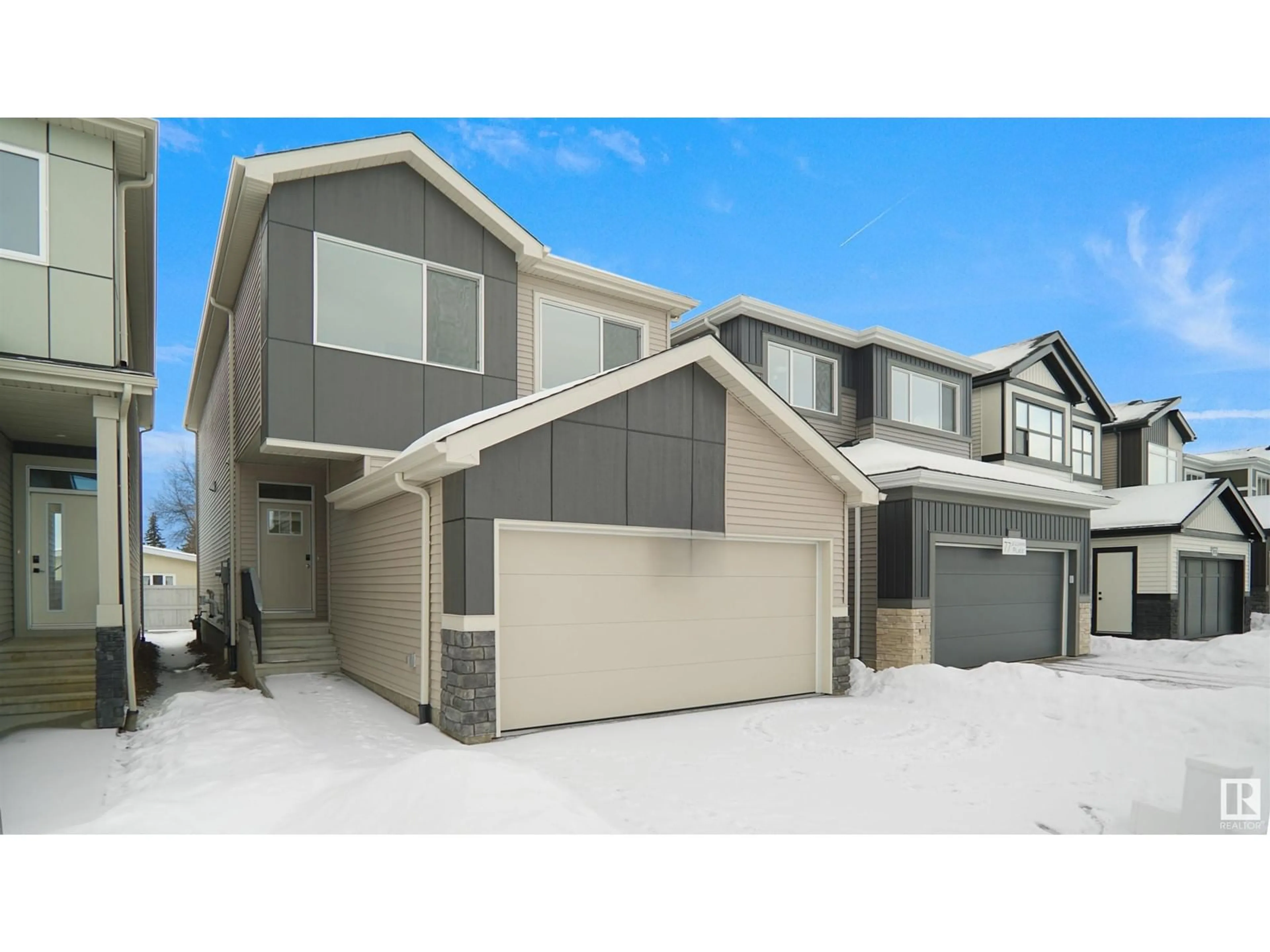 Home with vinyl exterior material, street for 79 ELSINORE PL NW, Edmonton Alberta T5X0M6