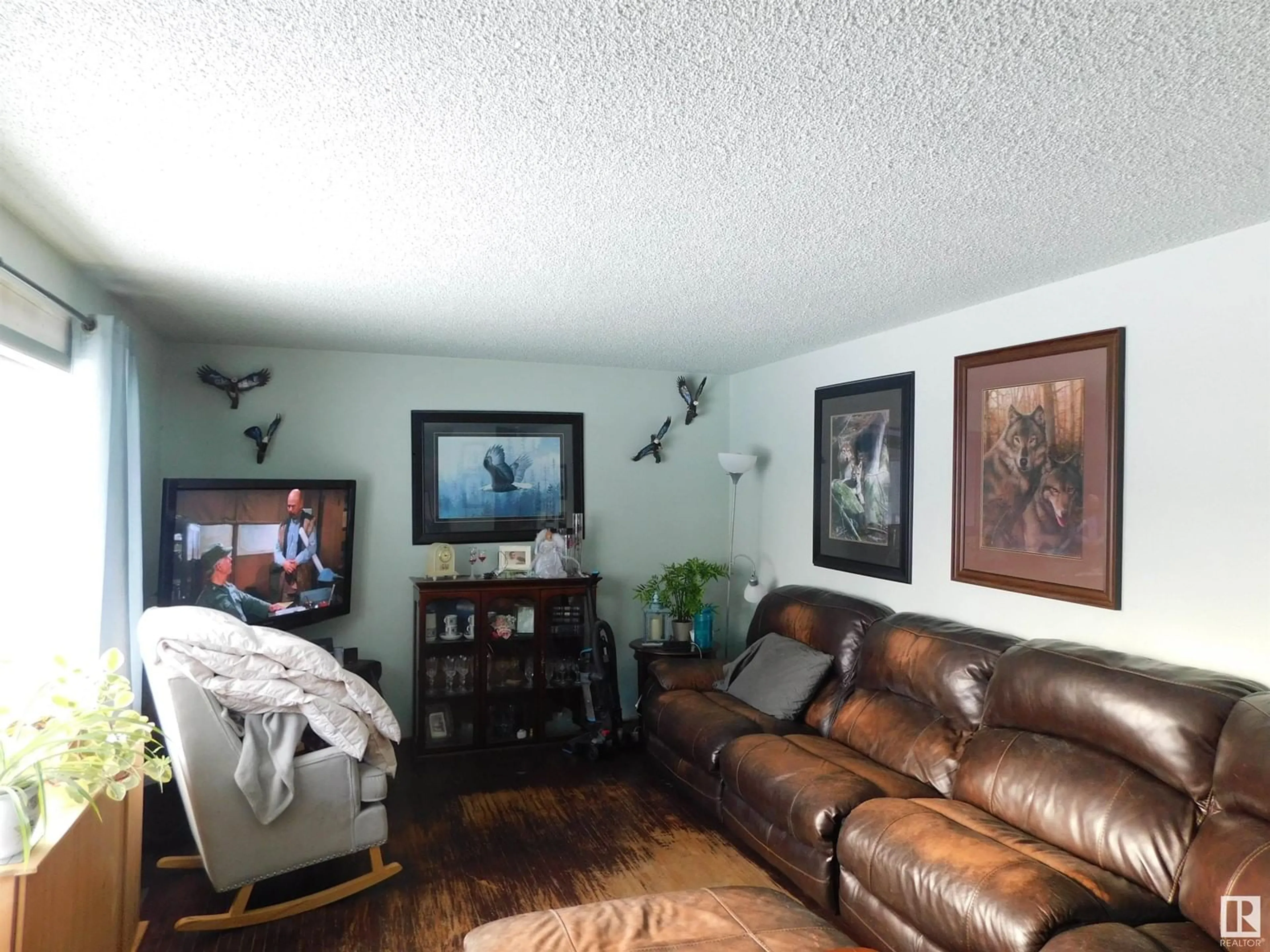 A pic of a room for 4222 112 AV NW, Edmonton Alberta T5W0M9