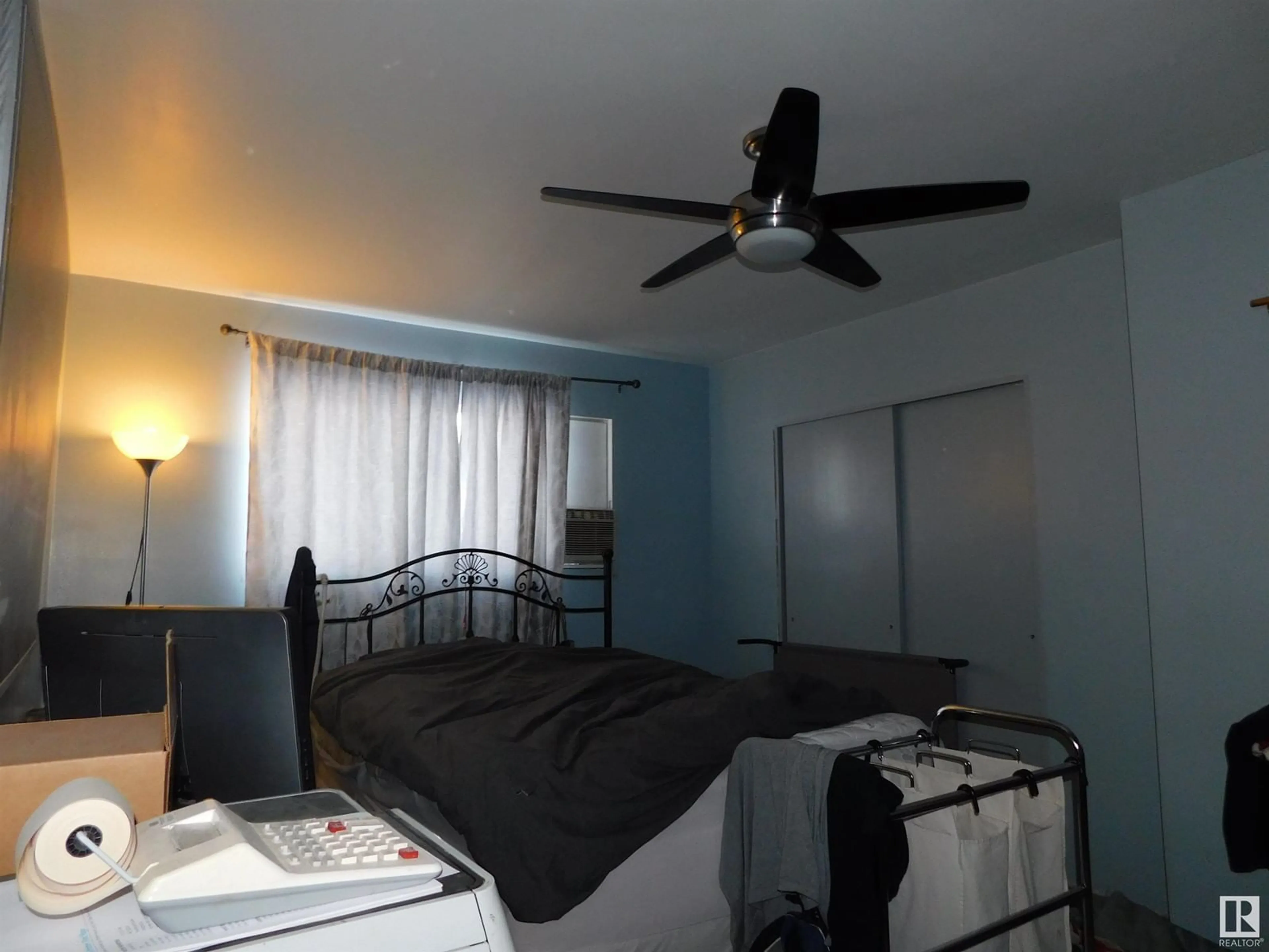 A pic of a room for 4222 112 AV NW, Edmonton Alberta T5W0M9