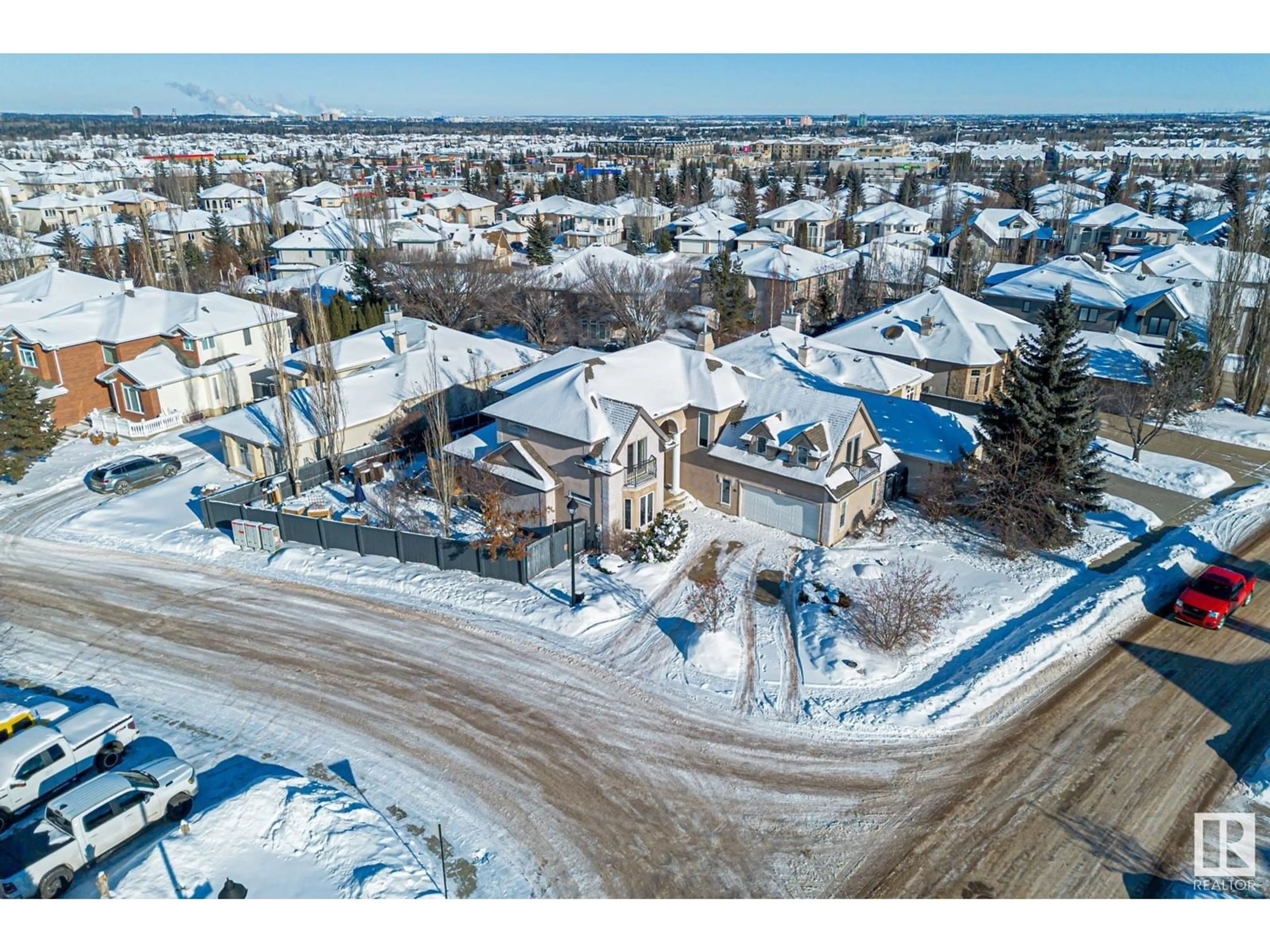 A pic from outside/outdoor area/front of a property/back of a property/a pic from drone, street for 1062 TORY RD NW, Edmonton Alberta T6R3A5