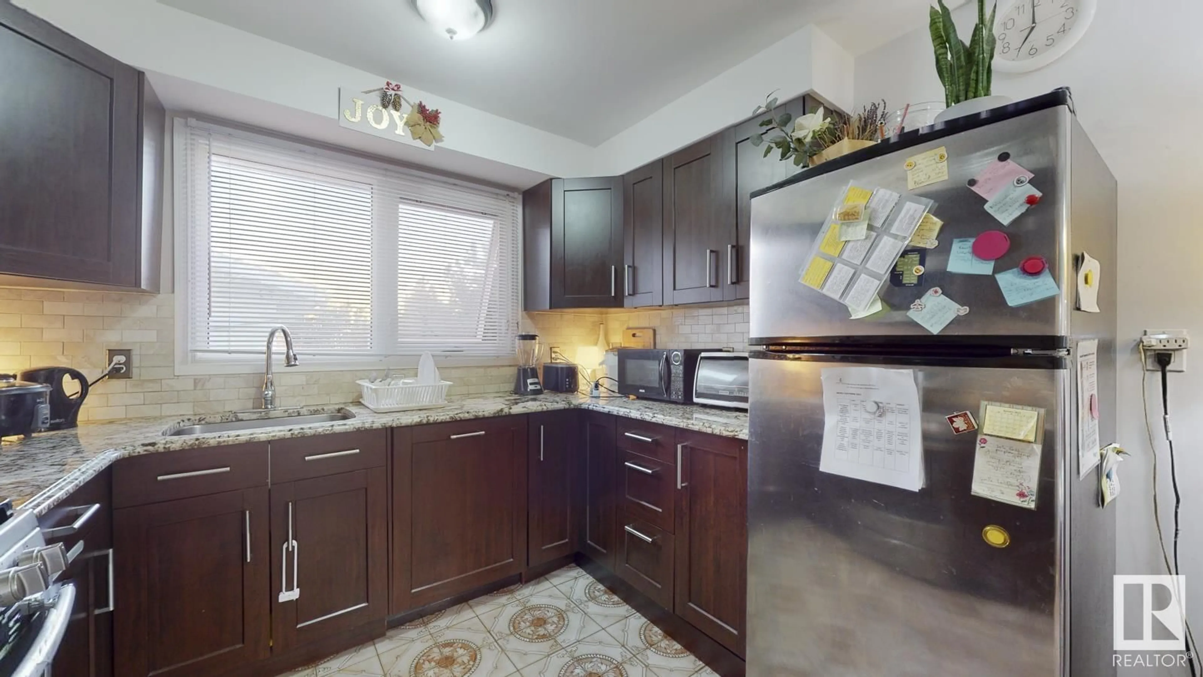 Standard kitchen, unknown for 15004 88 ST NW, Edmonton Alberta T5E5T5