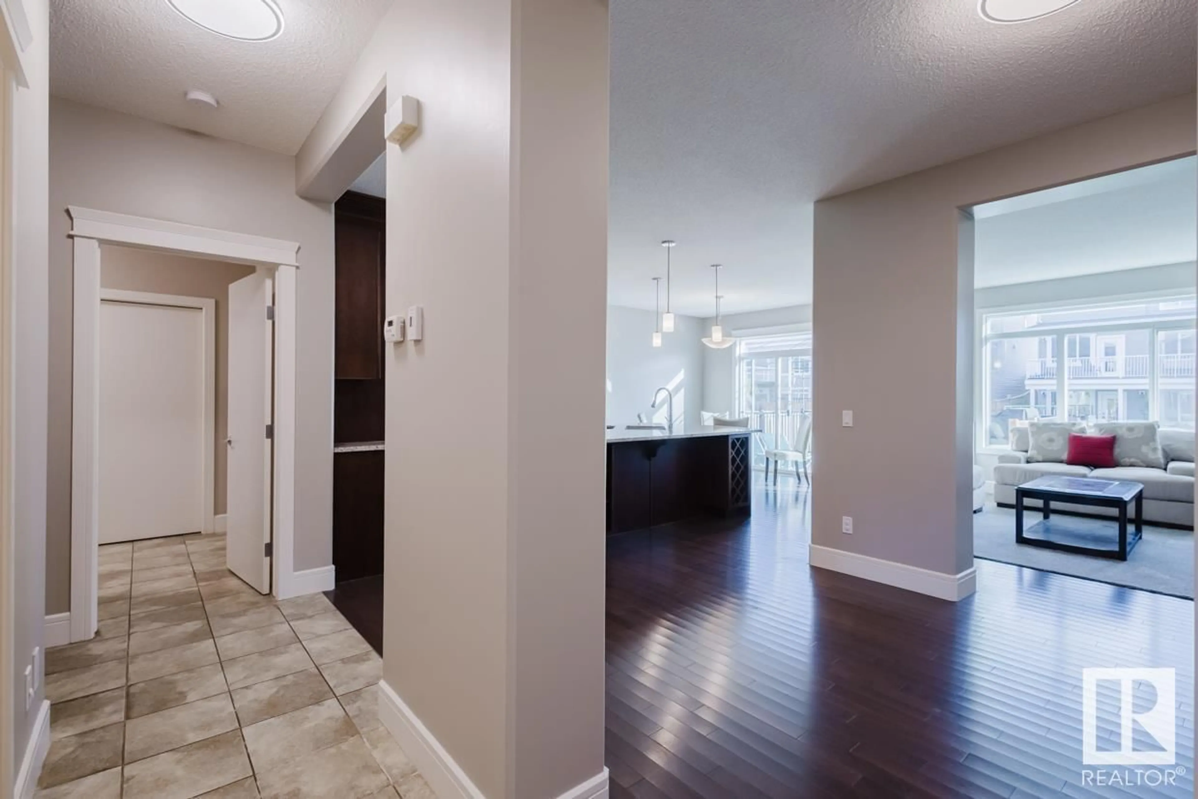 Indoor entryway for 3257 ABBOTT CR SW, Edmonton Alberta T6W2M4