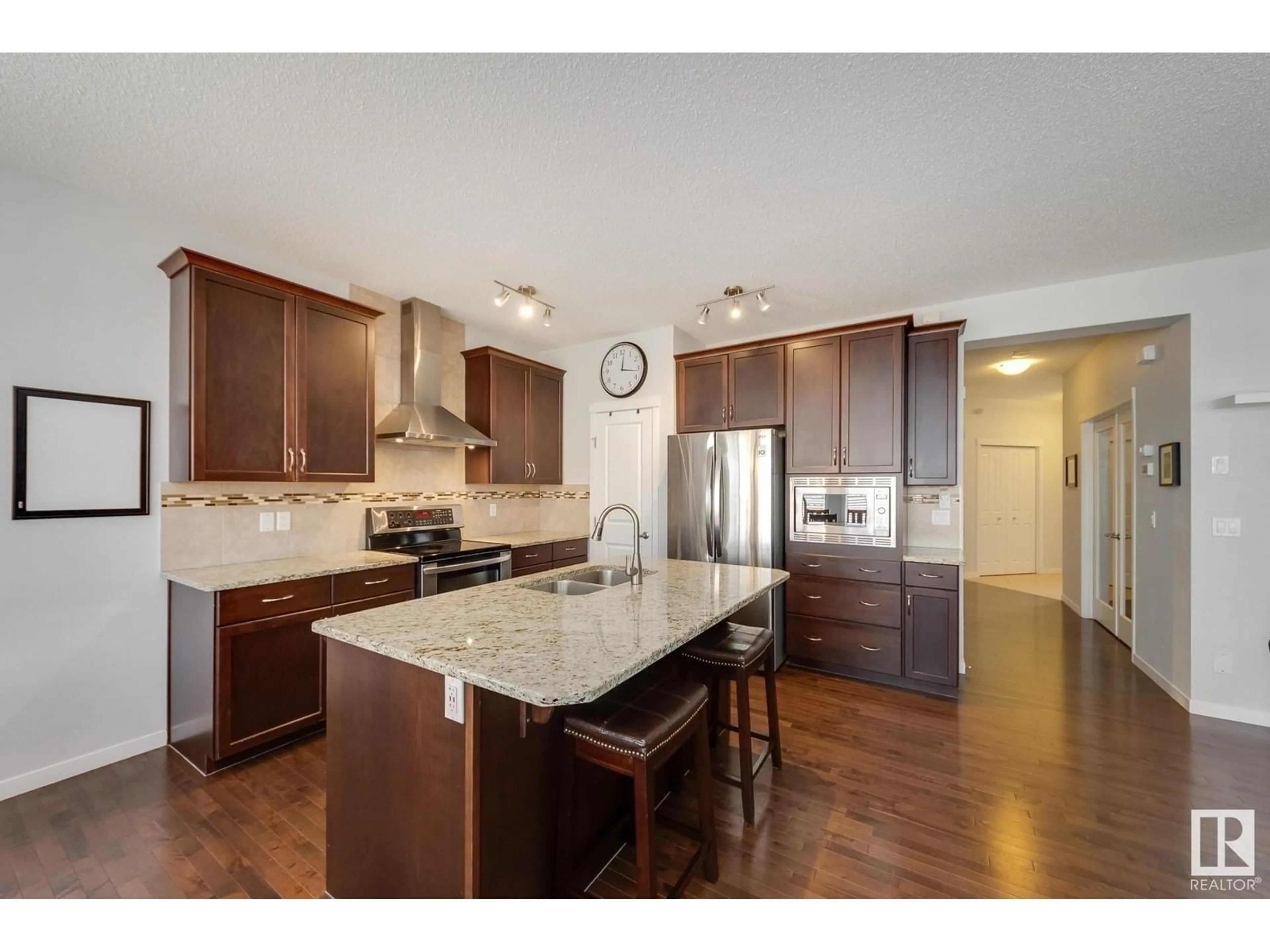 Open concept kitchen, unknown for 5720 175 AV NW, Edmonton Alberta T5Y0T5