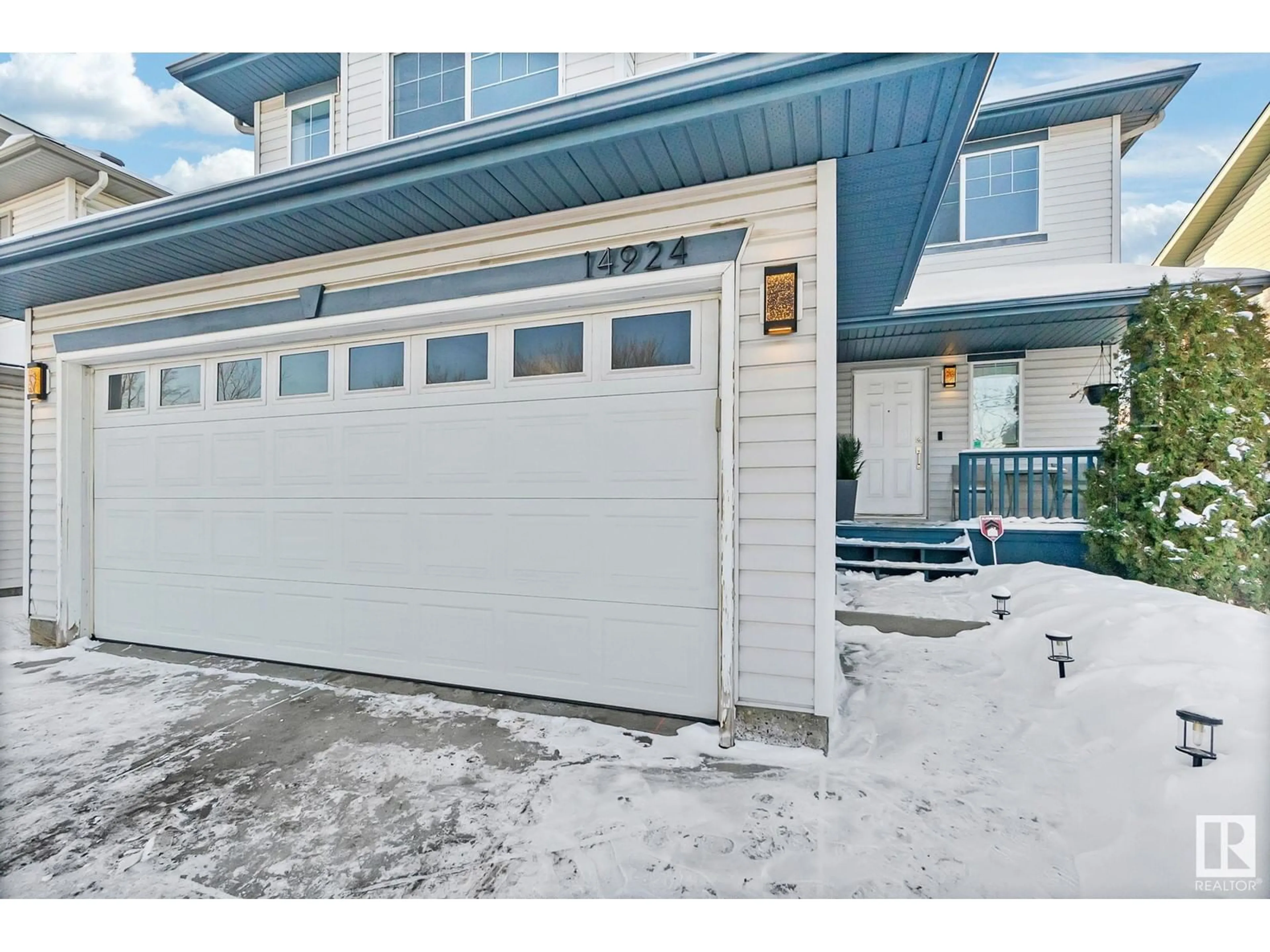 Indoor garage for 14924 MILLER BV NW, Edmonton Alberta T5Y2Z8