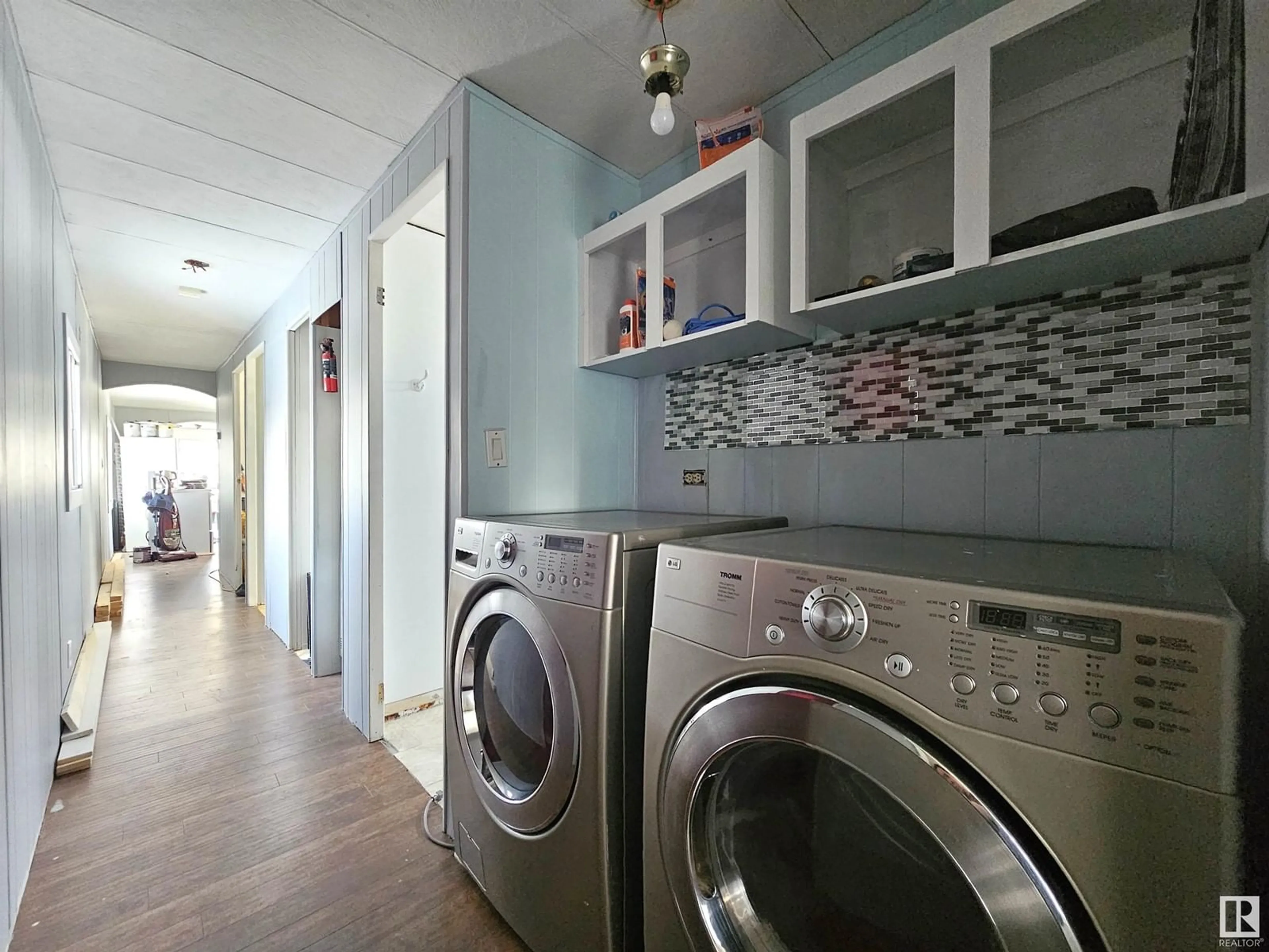 Laundry room for #47 133 Jarvis ST, Hinton Alberta T7V1R4