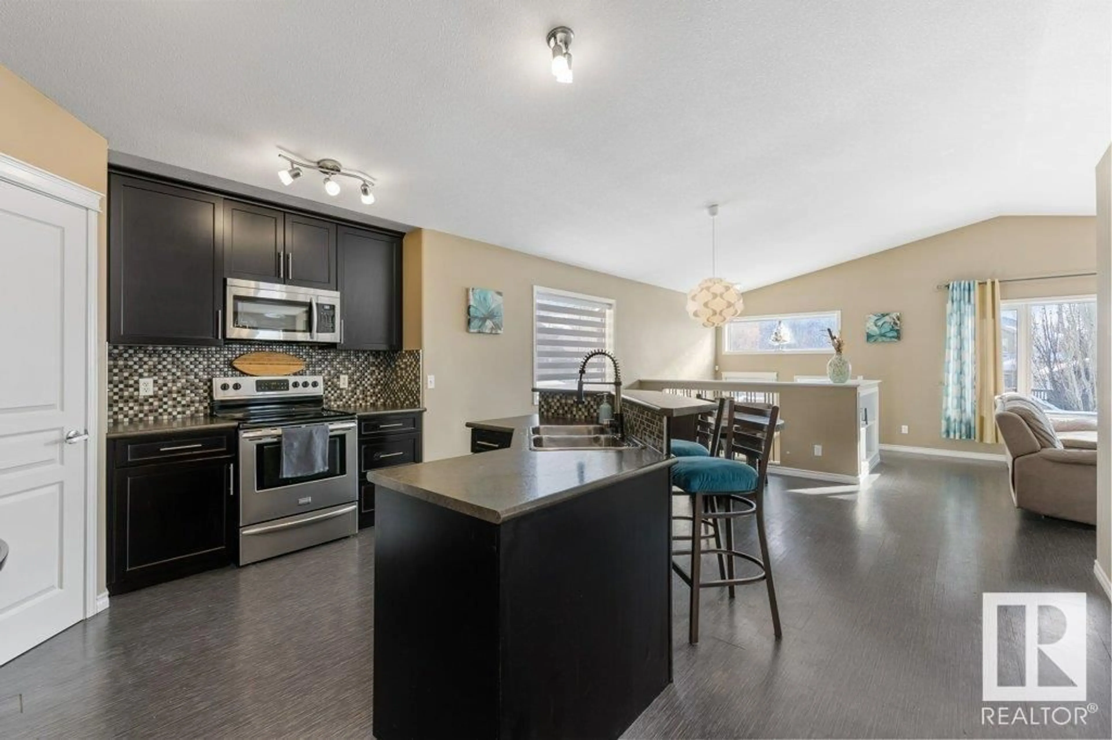 Open concept kitchen, unknown for 42 ELLINGTON CR, St. Albert Alberta T8N4B9