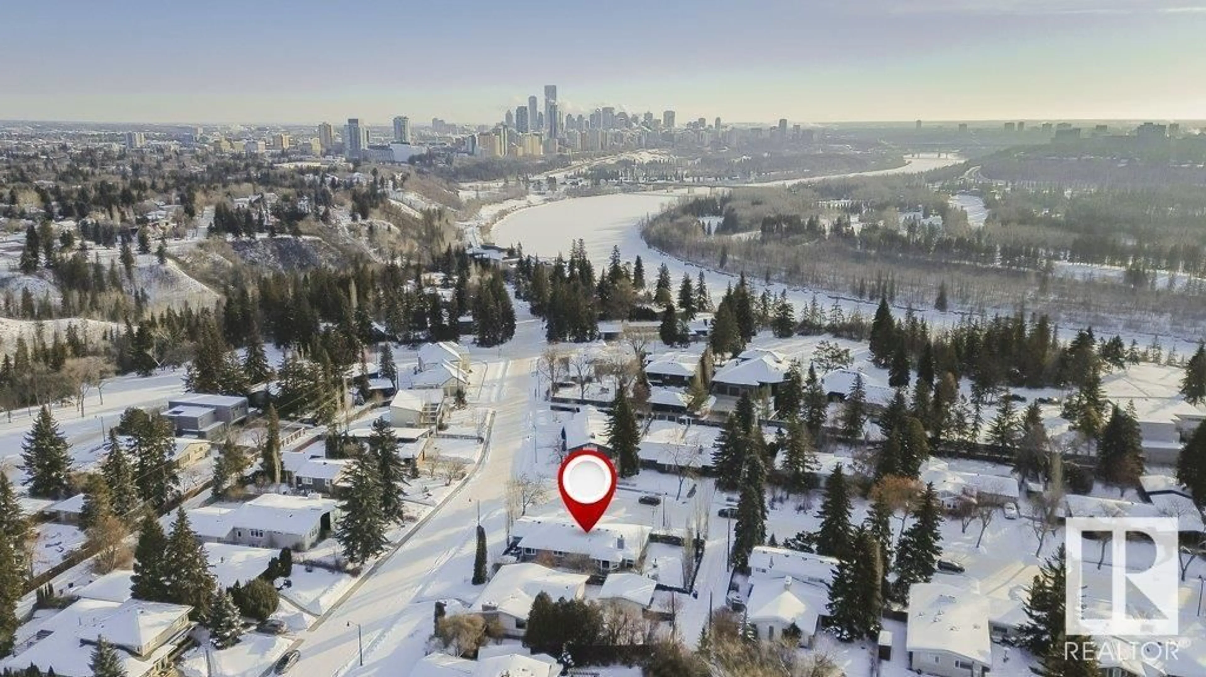 A pic from outside/outdoor area/front of a property/back of a property/a pic from drone, unknown for 9728 141 ST NW, Edmonton Alberta T5N2R2