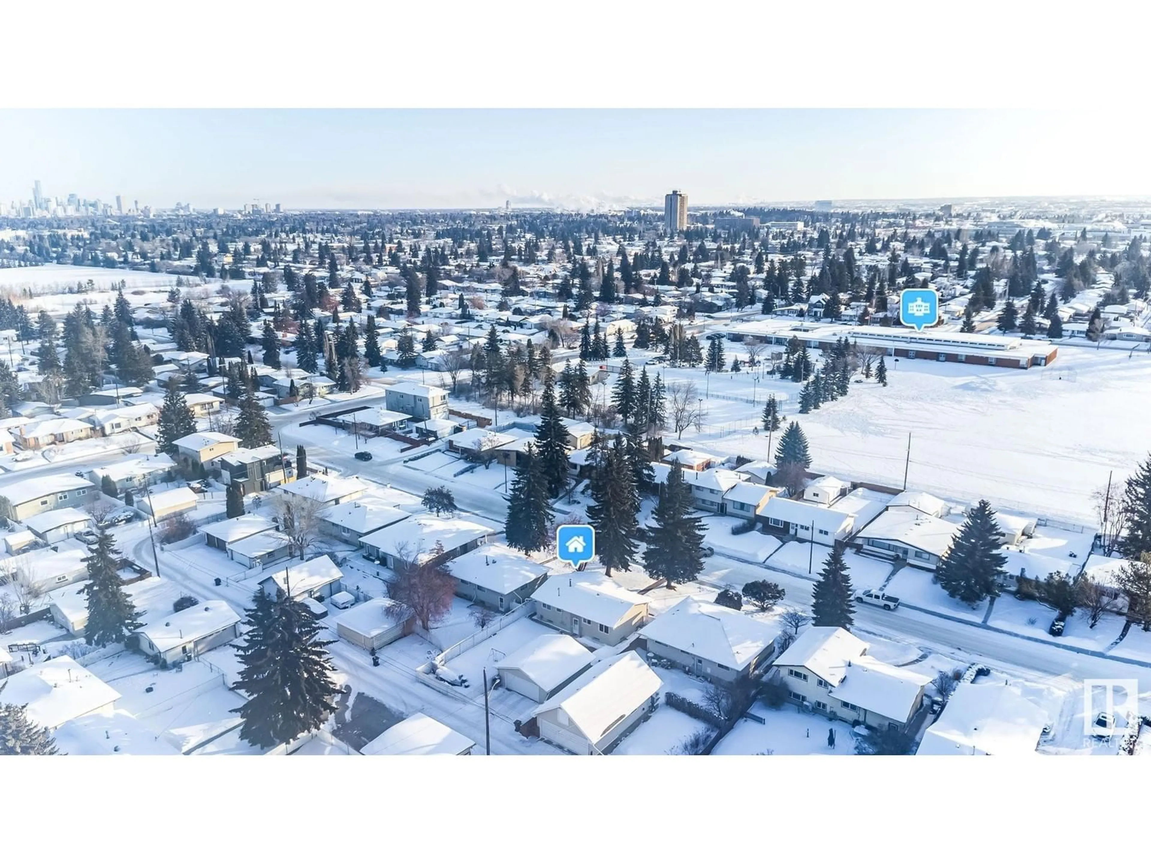 A pic from outside/outdoor area/front of a property/back of a property/a pic from drone, mountain view for 4624 116A ST NW, Edmonton Alberta T6H3R4