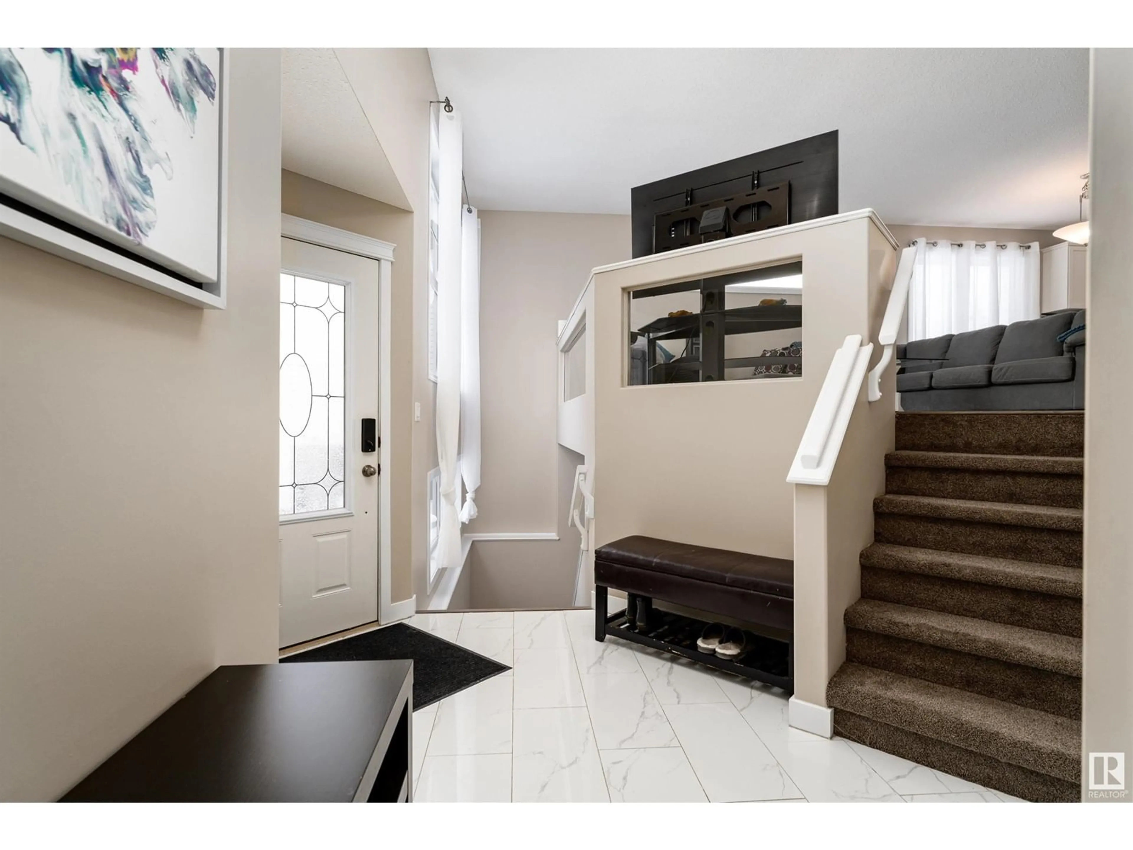 Indoor entryway for 29 RIDGEHAVEN CR, Sherwood Park Alberta T8A6H9